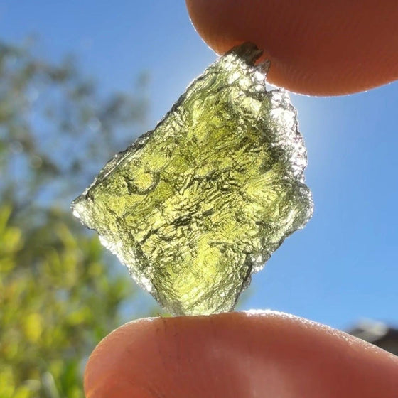 Authentic Moldavite Tektite Specimen: Energy Work 2.60g/13ct