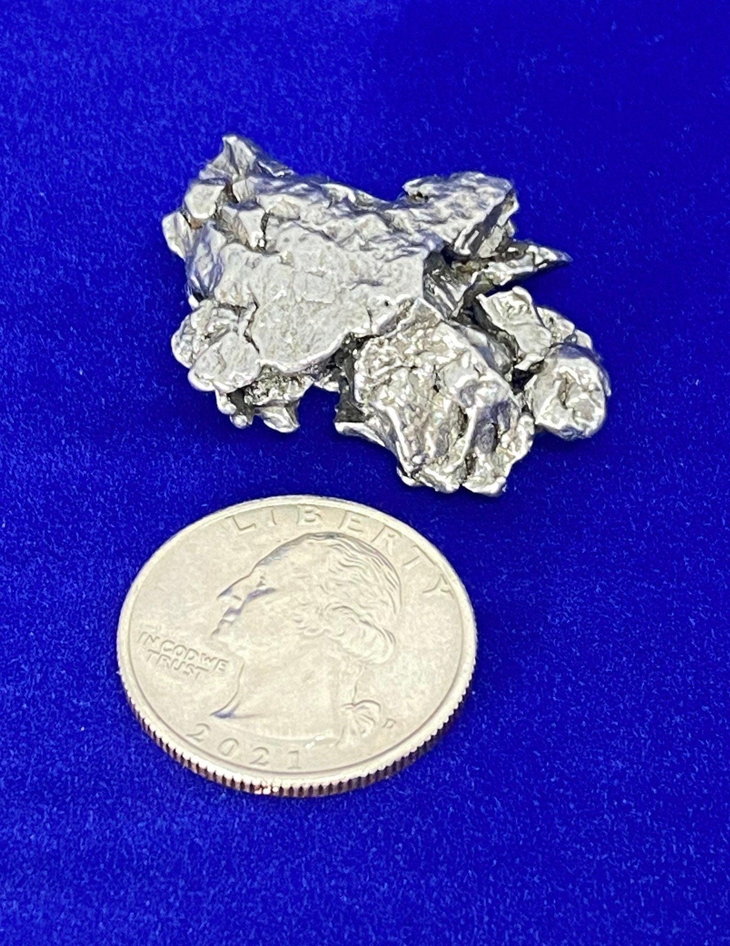 Meteorite Specimen Campo del Cielo 27.79 grams, comes with a display case and a magnifying cube, a beautiful gift from the Cosmos