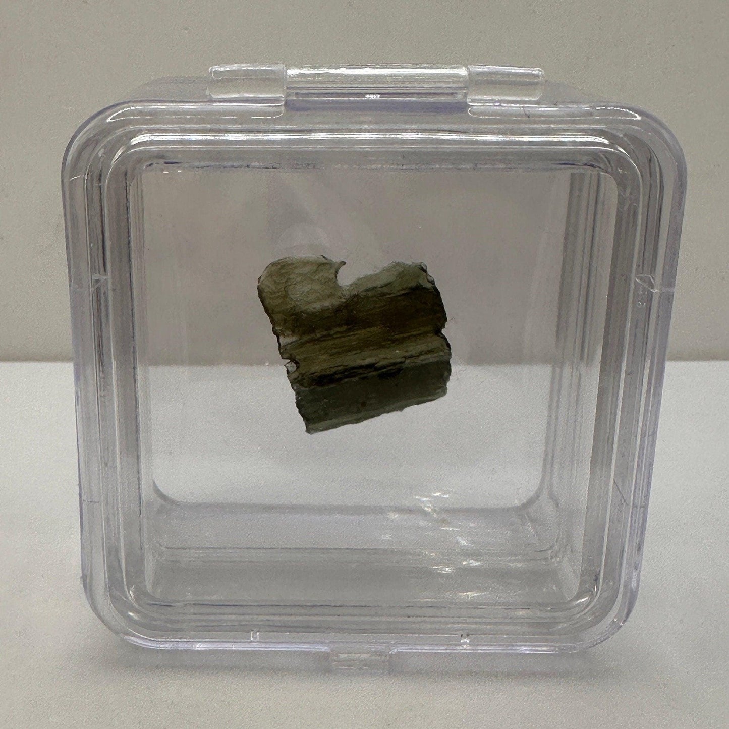 Moldavite Tektite Specimen, High Quality, Transformation, Manifestation, Reiki, Authentic, Moldavite Crystal, 4.20 grams|21.0 carats