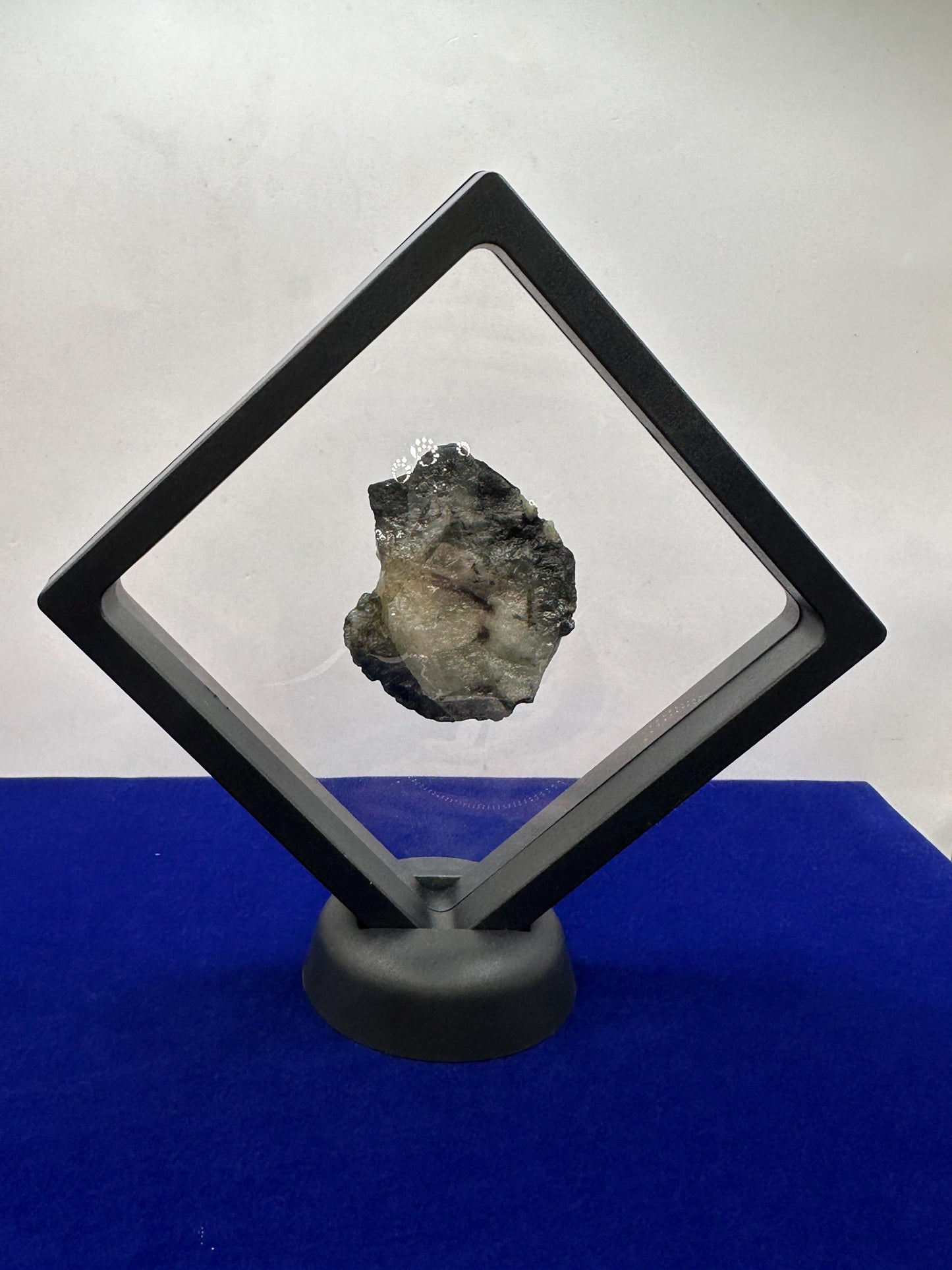 Beautiful Phenacite|Phenakite Crystal, Reiki Energy Work, Authentic Phenacite, Awakening, Brazilian Phenacite, 58.60 grams, 293 Carats