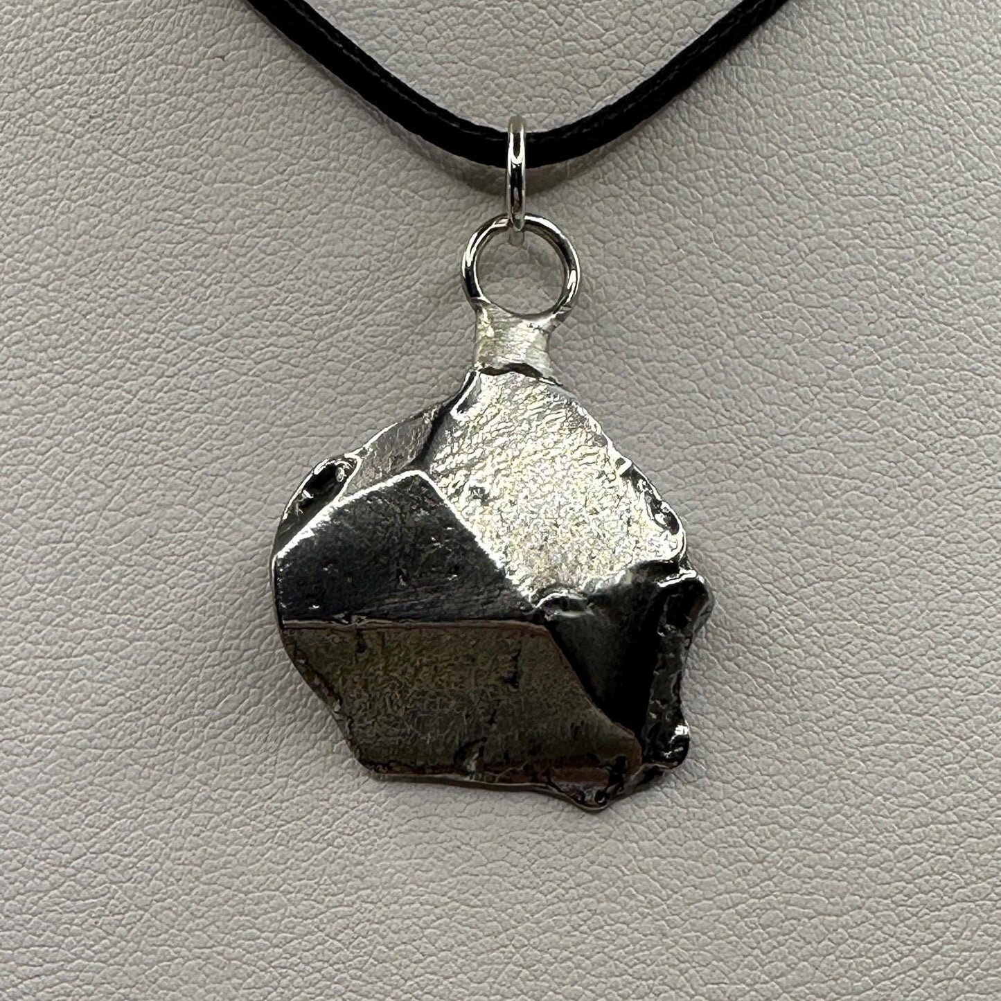 Beautiful Aletai Meteorite Pendant, 11.11 grams, Astronomy Gift, Authentic Meteorite, Meteorite Jewelry, Meteorite Pendant, COA, Space Gift
