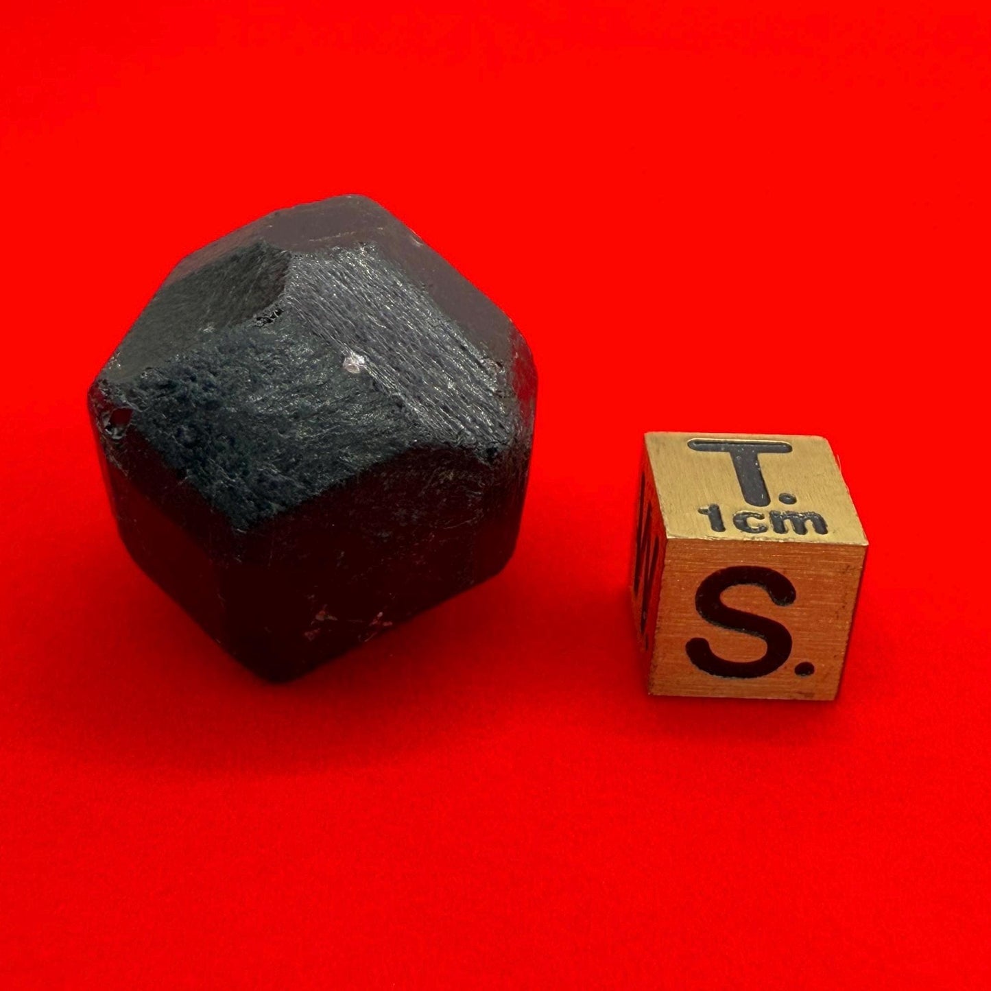 Almandine Garnet, Garnet, Morocco, Natural Garnet, Authentic, Manifestation, Protection, Rock Collection, Dodecahedron, 25.40 grams