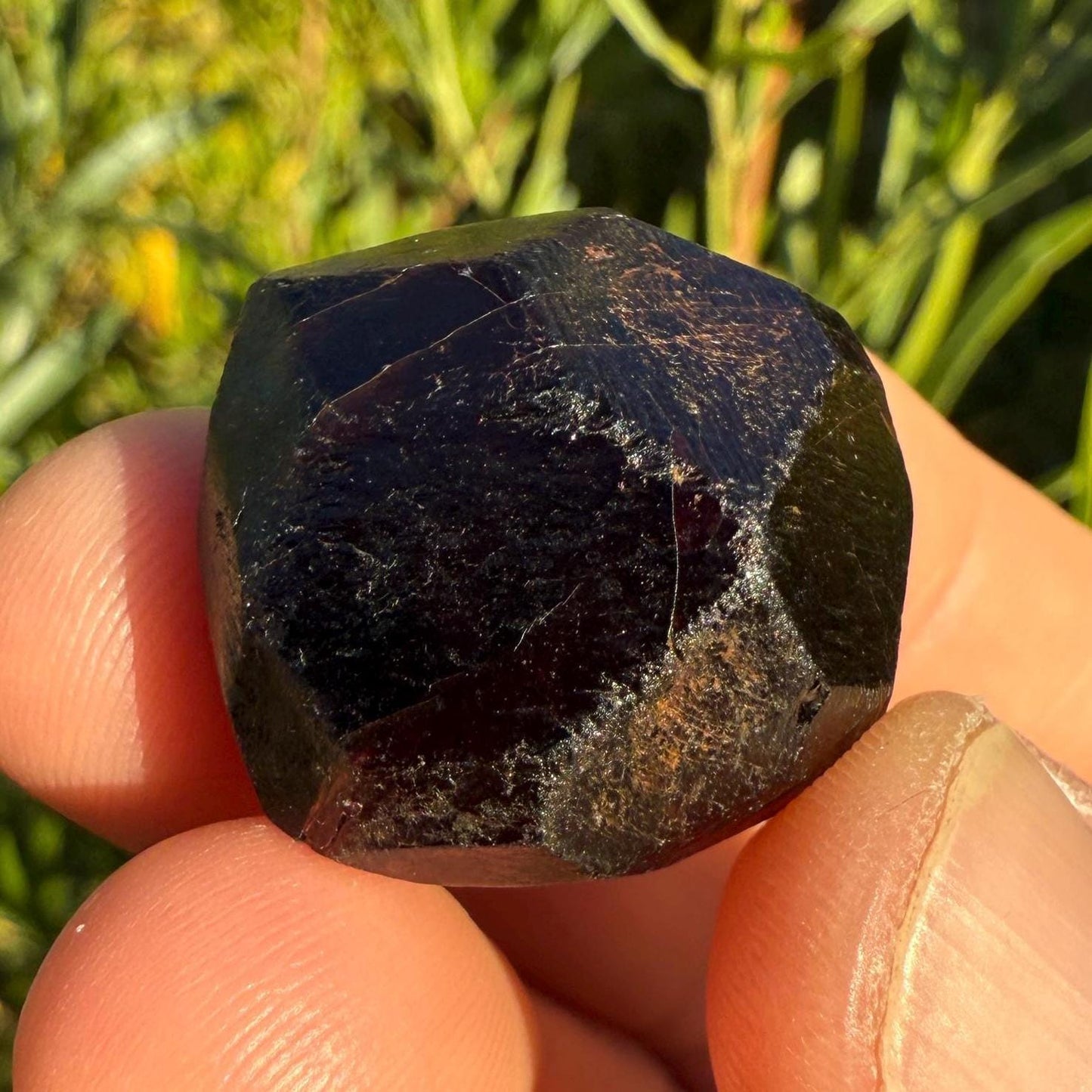 Almandine Garnet, Garnet, Morocco, Natural Garnet, Authentic, Manifestation, Protection, Rock Collection, Dodecahedron, 18.71 grams