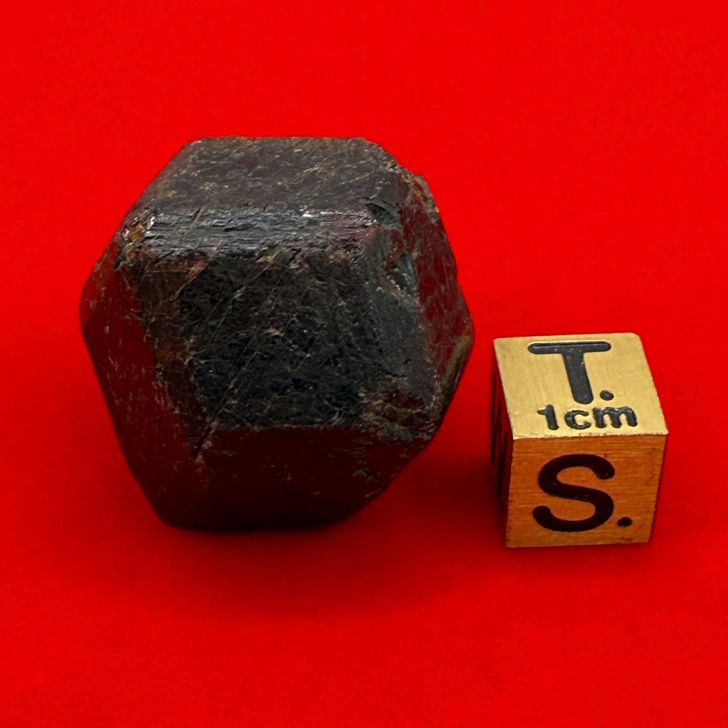 Almandine Garnet, Garnet, Morocco, Natural Garnet, Authentic, Manifestation, Protection, Rock Collection, Dodecahedron, 31.38 grams