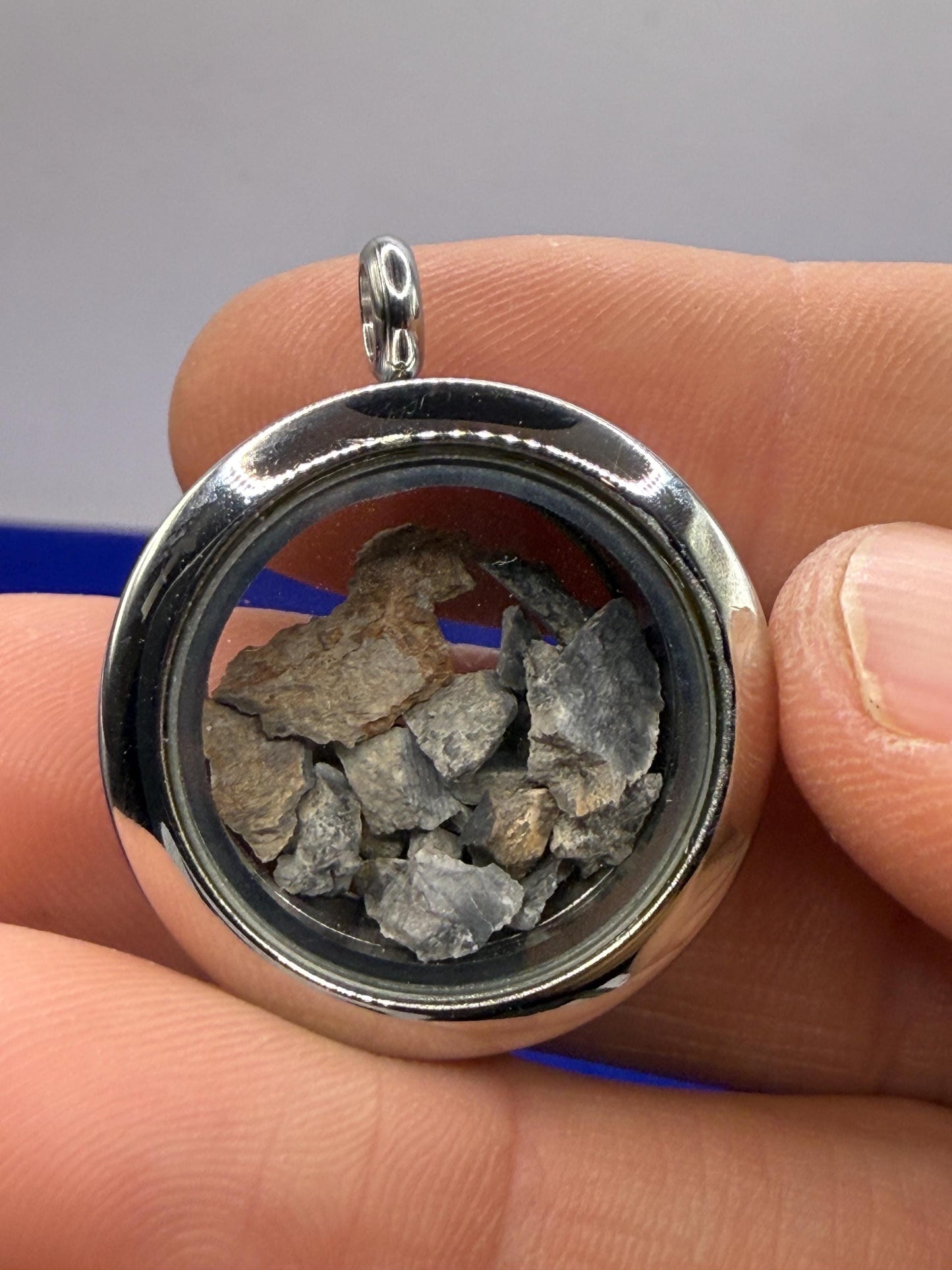 Lunar Meteorite in a Floating Locket, Gadamis 003 Lunar Meteorite, Lunar Meteorite, Moon Rocks, Handmade Locket, Astronomy Gift, Authentic
