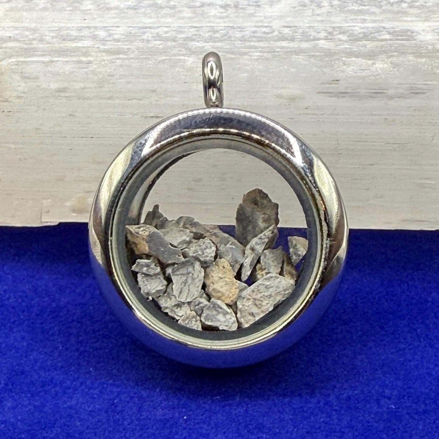 Lunar Meteorite in a Floating Locket, Gadamis 003 Lunar Meteorite, Lunar Meteorite, Moon Rocks, Handmade Locket, Astronomy Gift, Authentic