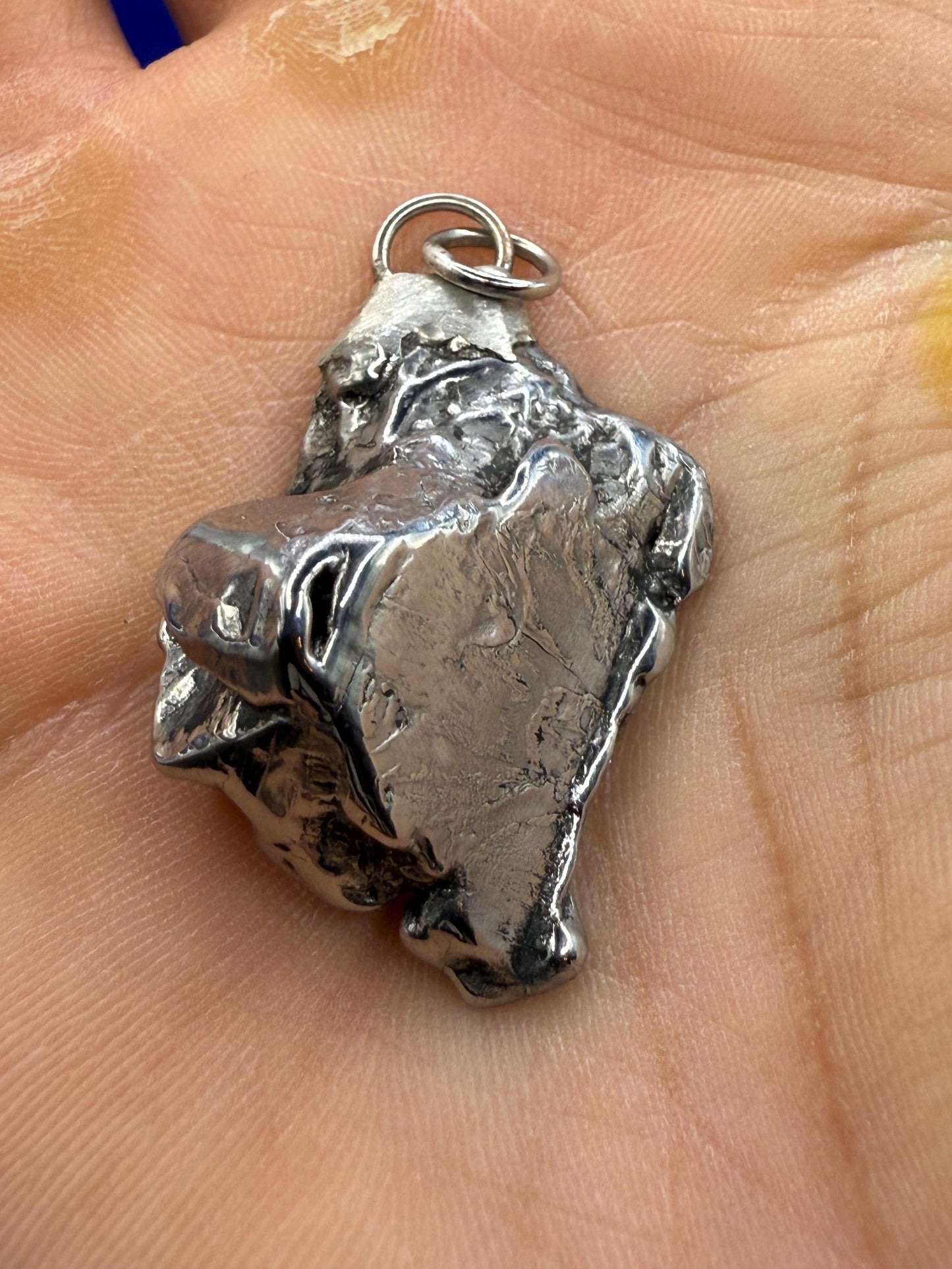 Beautiful Aletai Meteorite Pendant, 19.68 grams, Widmanstätten pattern, Astronomy Gift, Authentic Meteorite, Meteorite Jewelry, COA, Space