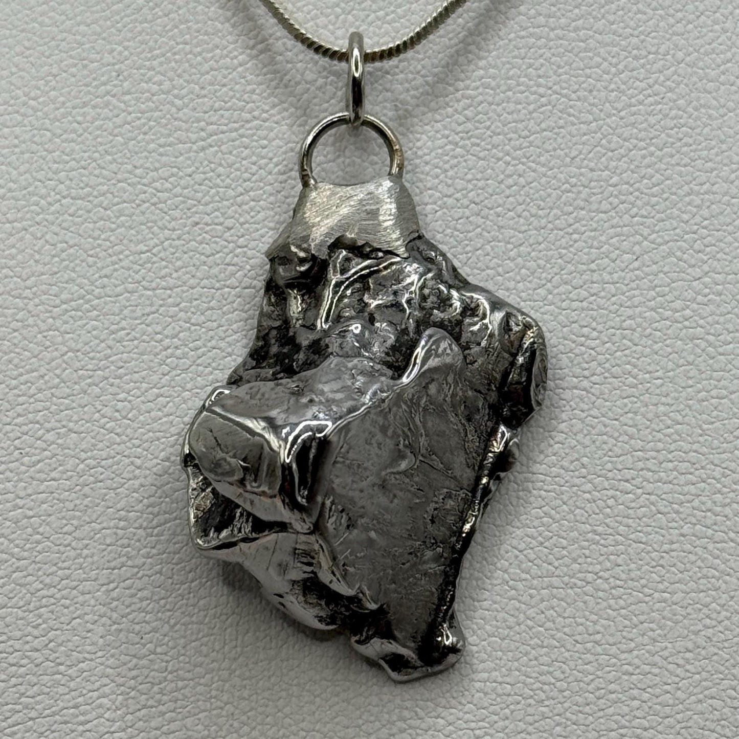 Beautiful Aletai Meteorite Pendant, 19.68 grams, Widmanstätten pattern, Astronomy Gift, Authentic Meteorite, Meteorite Jewelry, COA, Space