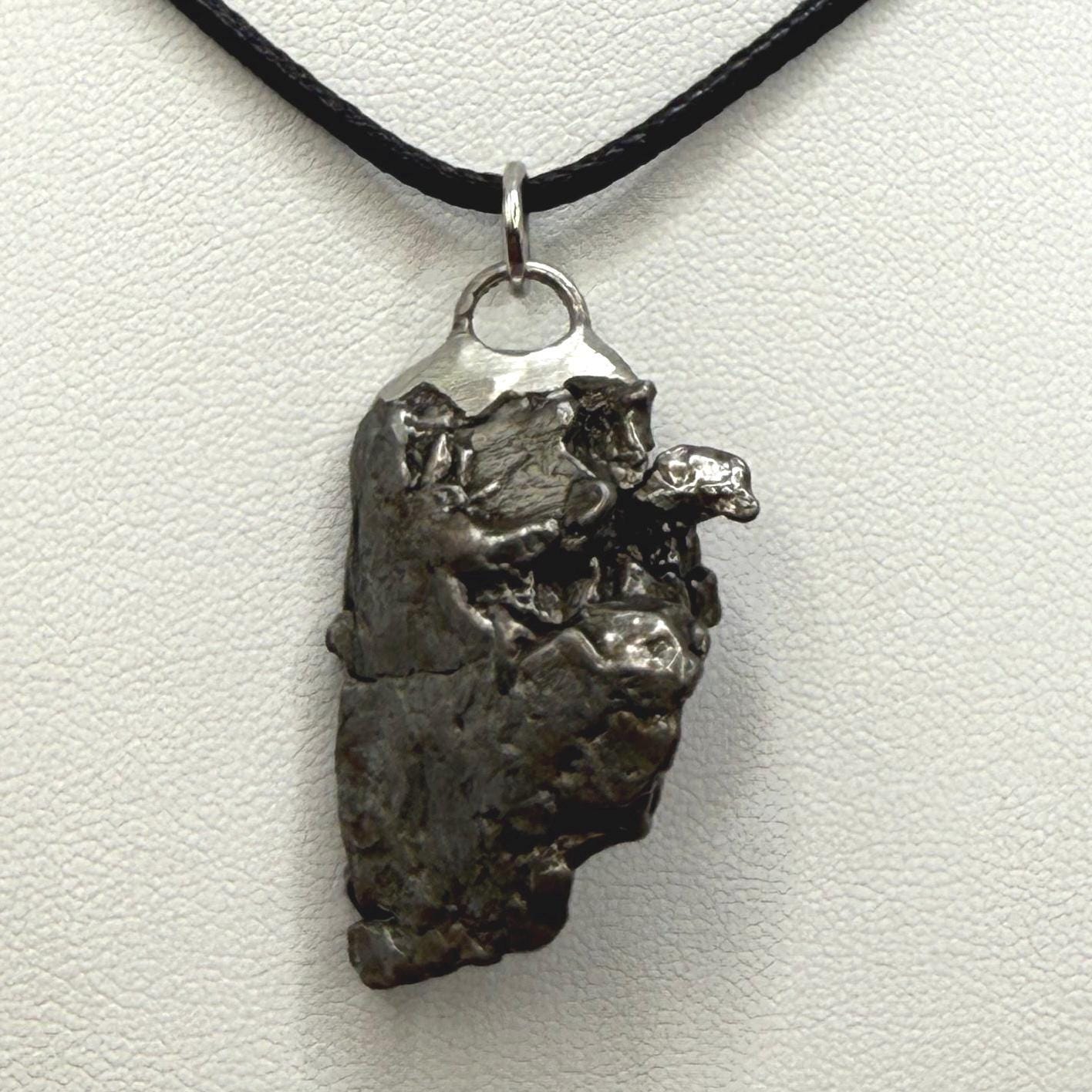 Campo del Cielo Meteorite Pendant, Moving Piece, Meteorite Jewelry, Iron Meteorite, Meteorite Pendant, COA, Astronomy Gift, 17.45 Grams