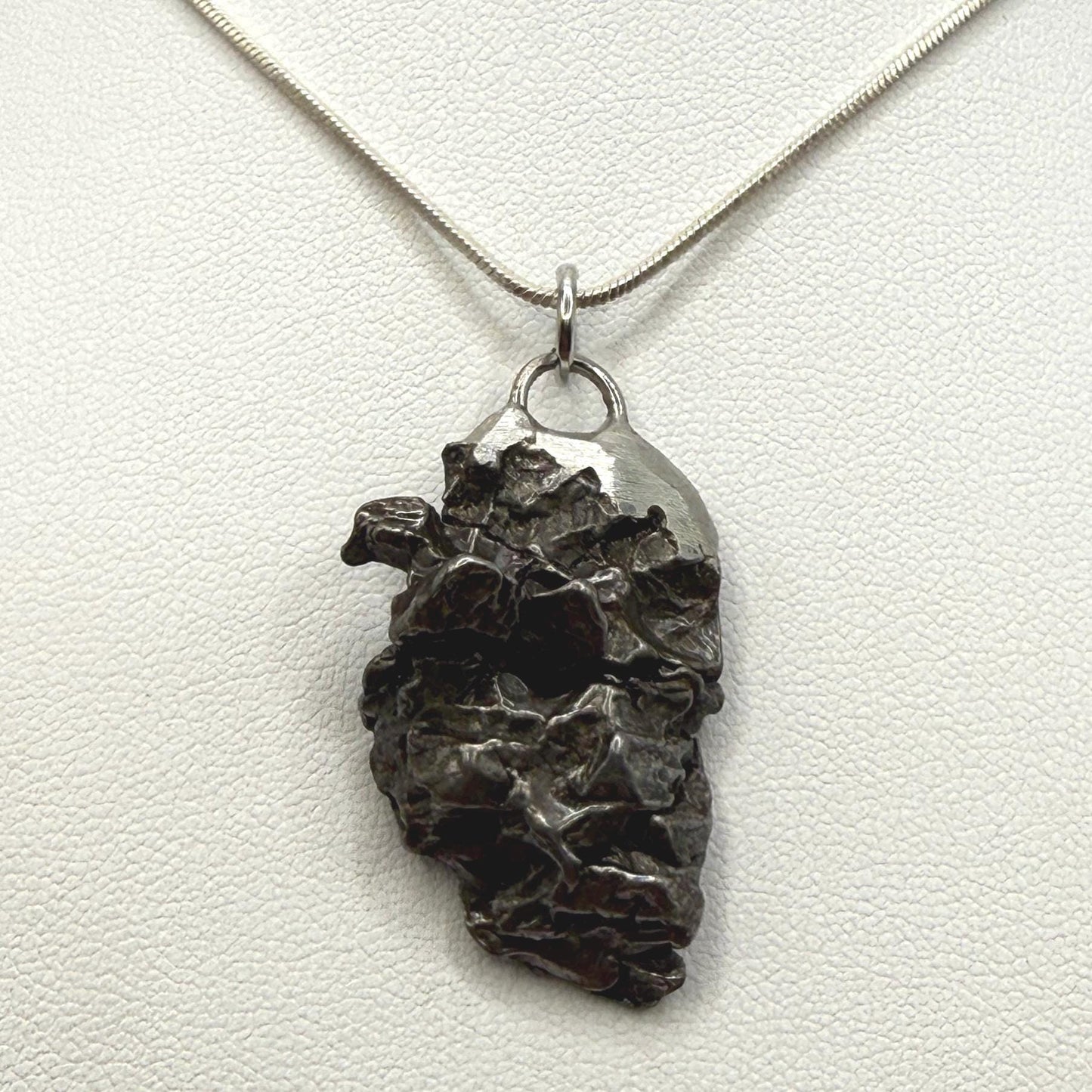 Campo del Cielo Meteorite Pendant, Moving Piece, Meteorite Jewelry, Iron Meteorite, Meteorite Pendant, COA, Astronomy Gift, 17.45 Grams