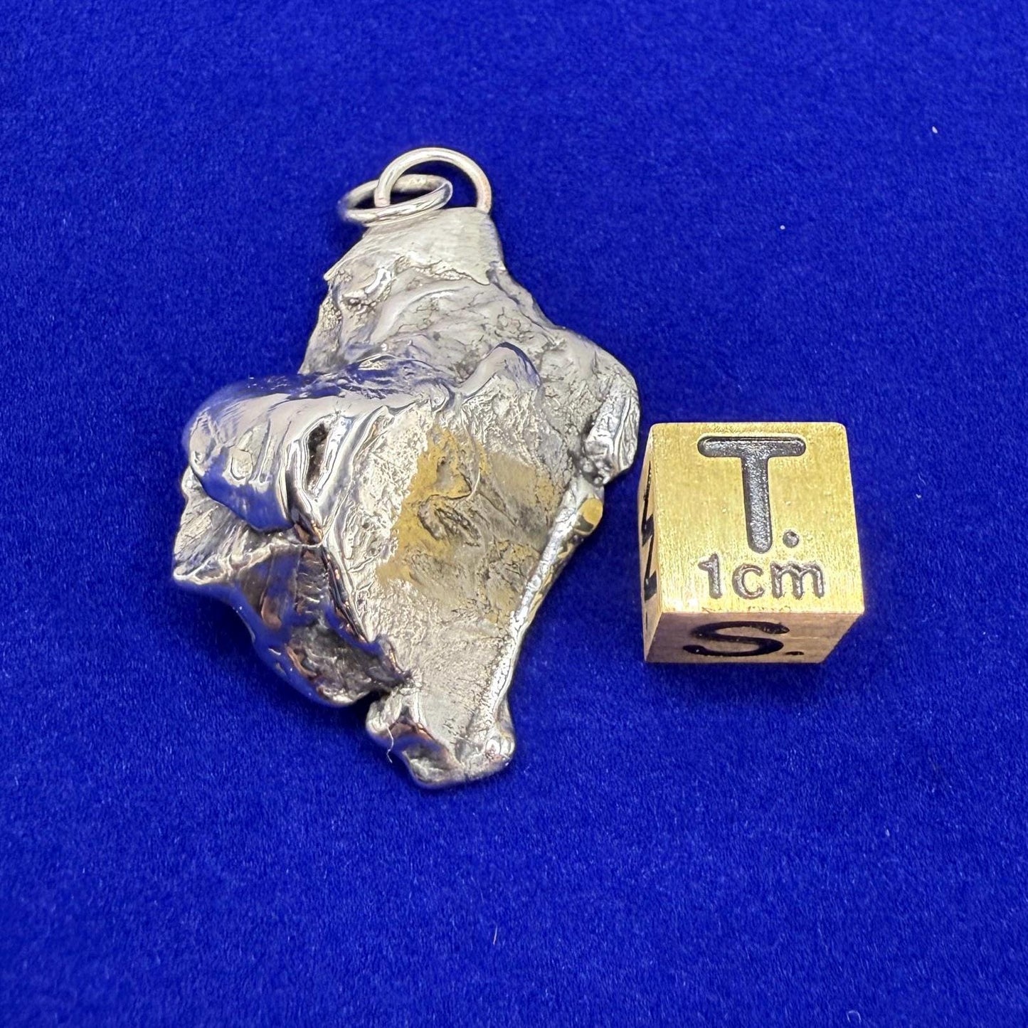 Beautiful Aletai Meteorite Pendant, 19.68 grams, Widmanstätten pattern, Astronomy Gift, Authentic Meteorite, Meteorite Jewelry, COA, Space