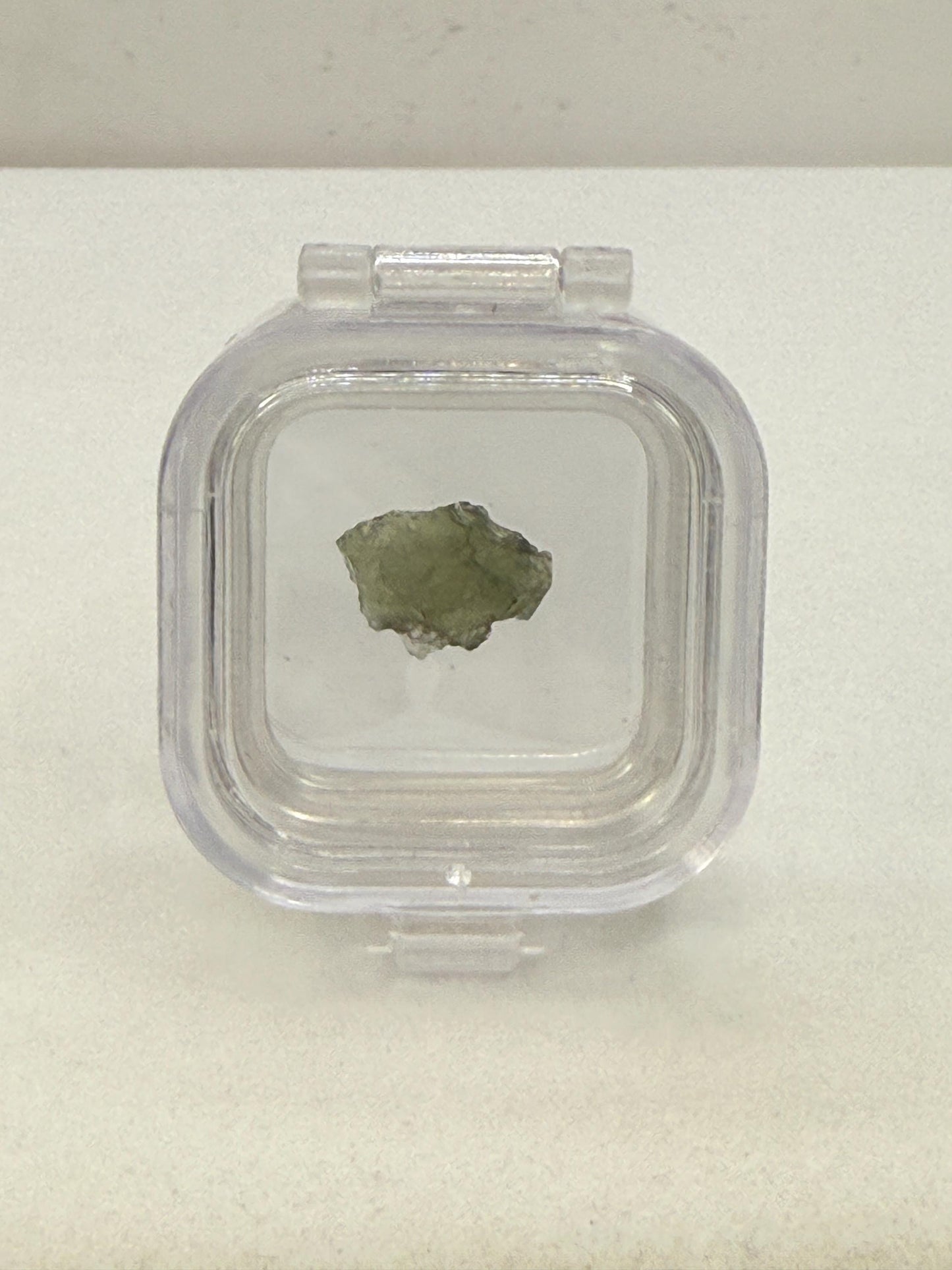 Moldavite Tektite Specimen, High Quality, Transformation, Manifestation, Reiki, Athentic, Moldavite Crystal, 0.42 grams|2.1 carats