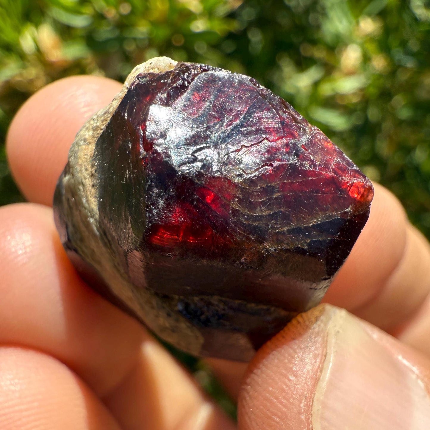 Almandine Garnet, Garnet, Morocco, Natural Garnet, Authentic, Manifestation, Protection, Rock Collection, Dodecahedron, 21.35 grams