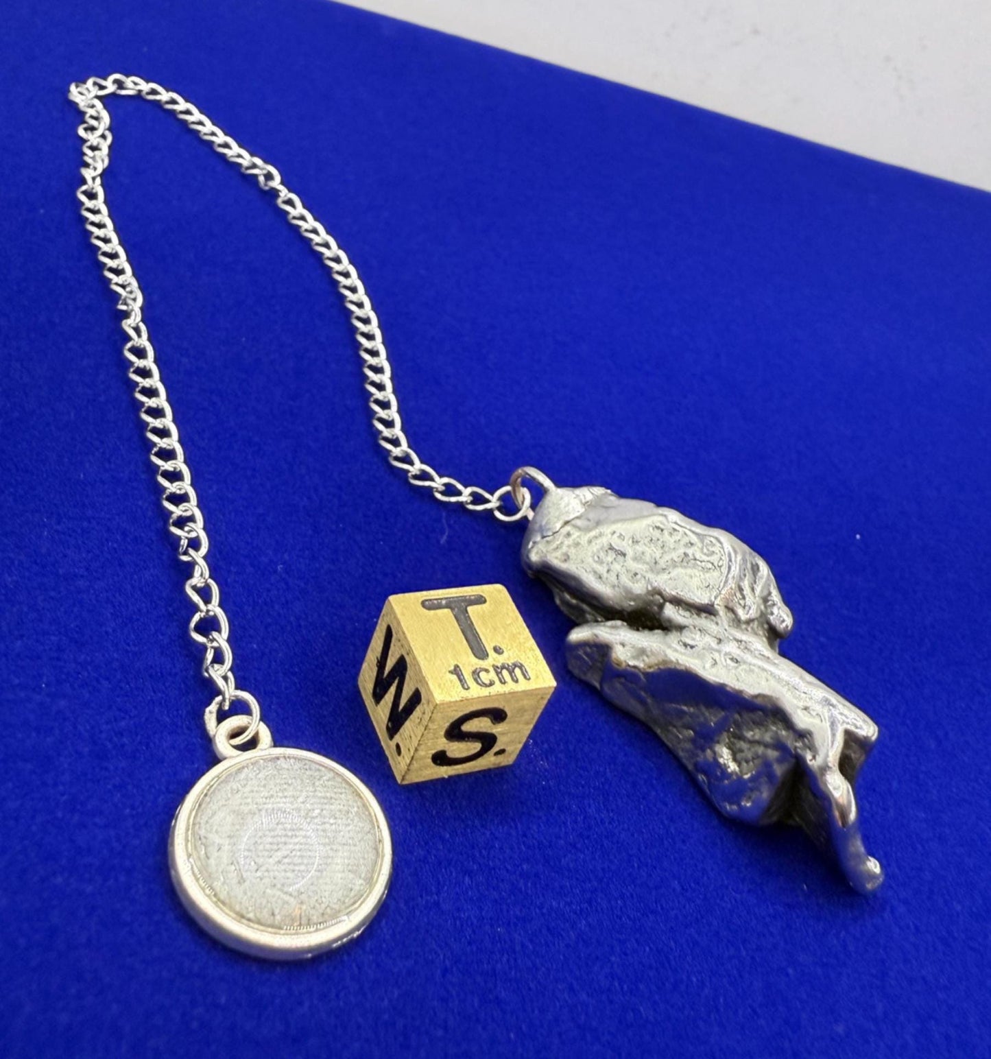 Beautiful Aletai Meteorite Pendulum, 30.29 grams, Astronomy Gift, Meditation Tool, Authentic Meteorite, Pendulum, Meteorite Pendant