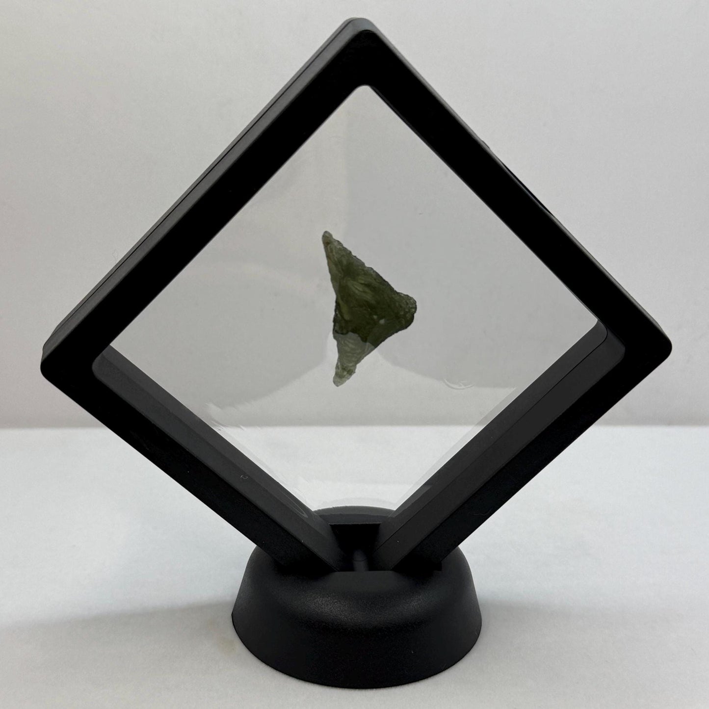 Authentic Moldavite Tektite Specimen: Czech Republic, Reiki Energy, 3.54g/17.7ct