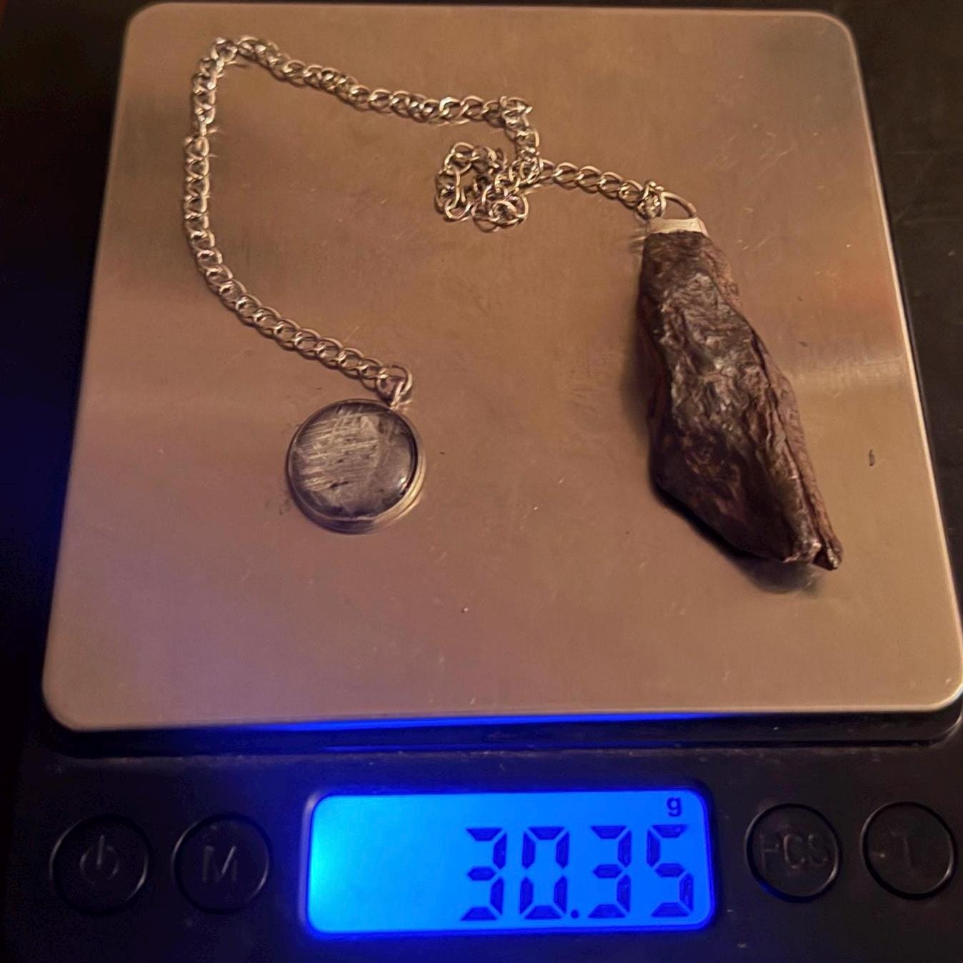 Canyon Diablo Meteorite Pendulum with Etched Meteorite Grip – 30.35g