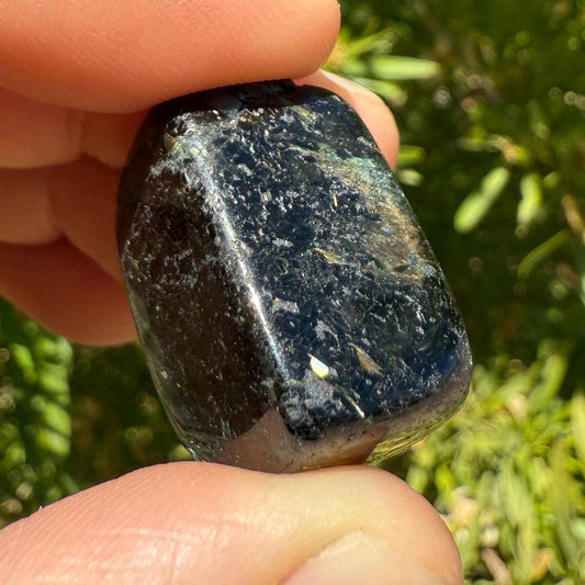 Greenland Nuummite Stone: Reiki Healing Crystal with Macrame Necklace, 19.93g