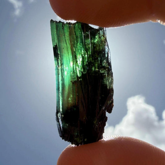 Rare Brazilian Vivianite Crystal: Reiki Energy Stone, Collector's Gem, 5.68g/28.4ct