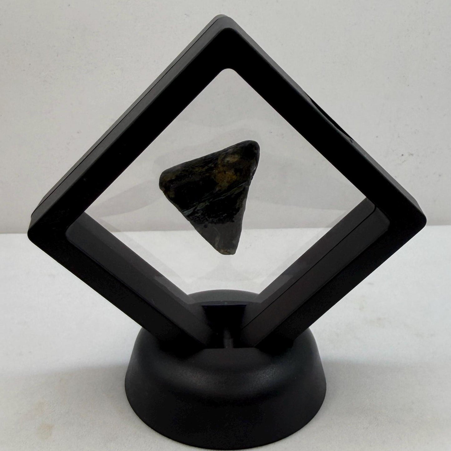 Rare Nuummite Crystal Finland, Genuine Sorcerer’s Stone, Iridescent Stone, 8.12g