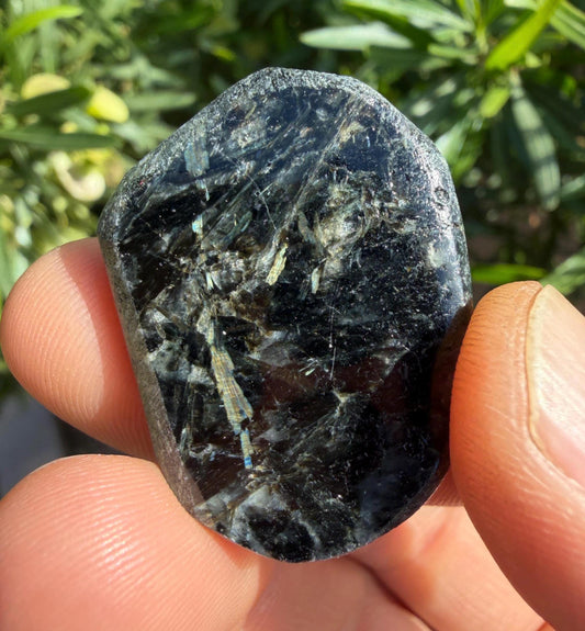 Rare Nuummite Crystal Finland, Genuine Sorcerer’s Stone, Iridescent Stone, 13.96g