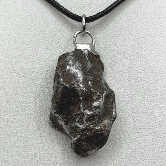 Gebel Kamil Iron Meteorite Pendant, 23.46 grams, Egypt, Authentic Meteorite