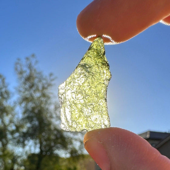 Moldavite Tektite Specimen: Authentic Tektite, 2.56g/12.8ct