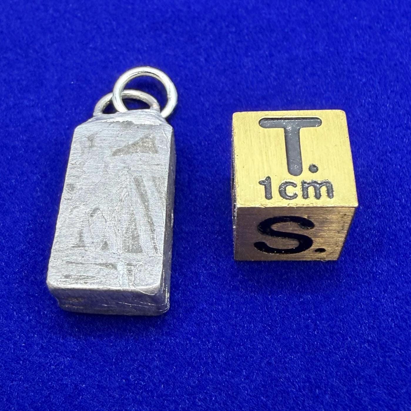 Aletai Meteorite Pendant, Space Jewelry, Etched Iron Widmanstätten 8.02g