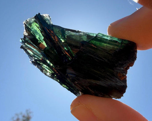 Rare Brazilian Vivianite Crystal: Reiki Energy Stone, Collector's Gem, 22.44g/112.2ct