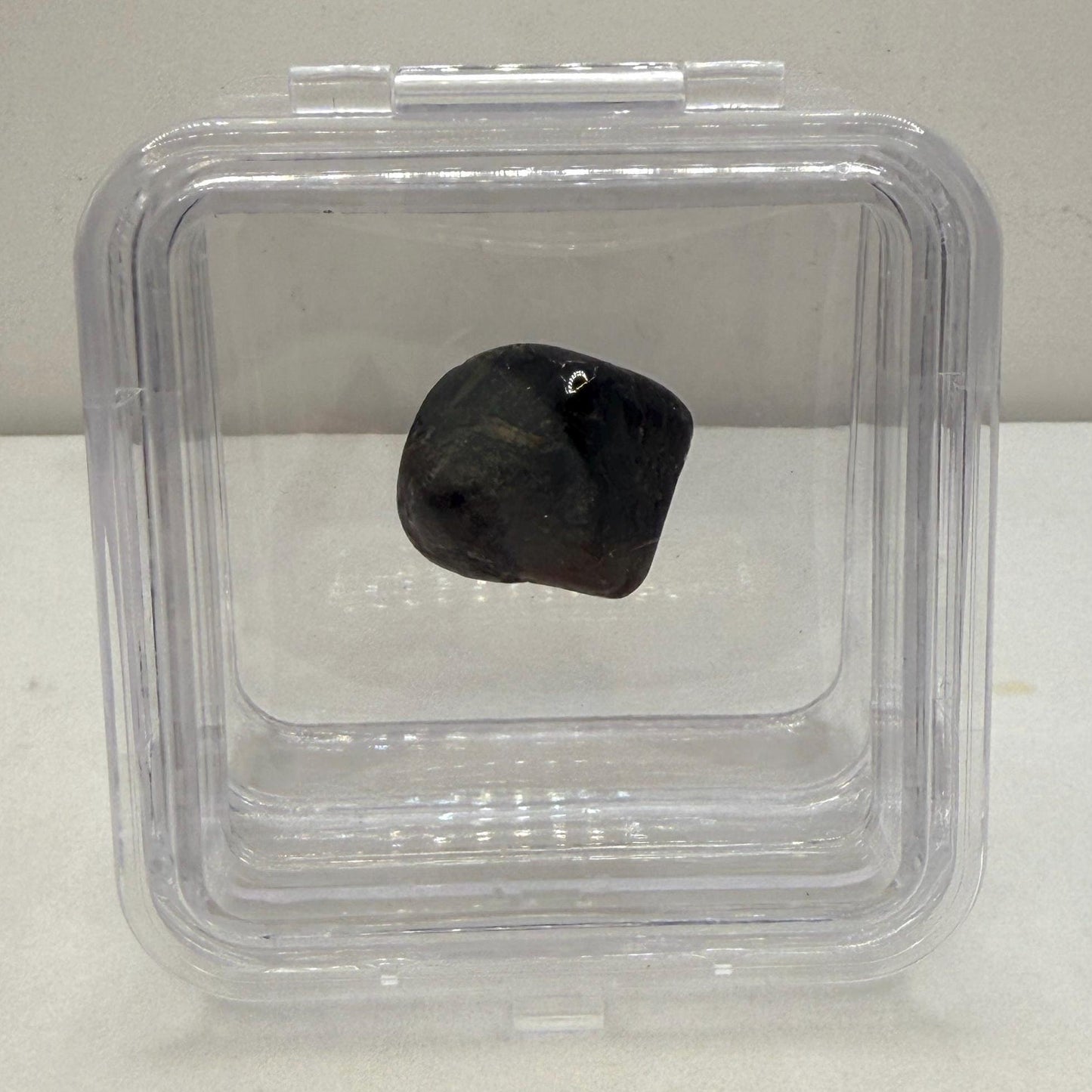 Nuummite Stone: Greenland, Socerer’s Stone, Grounding, Talisman, 16.00 grams