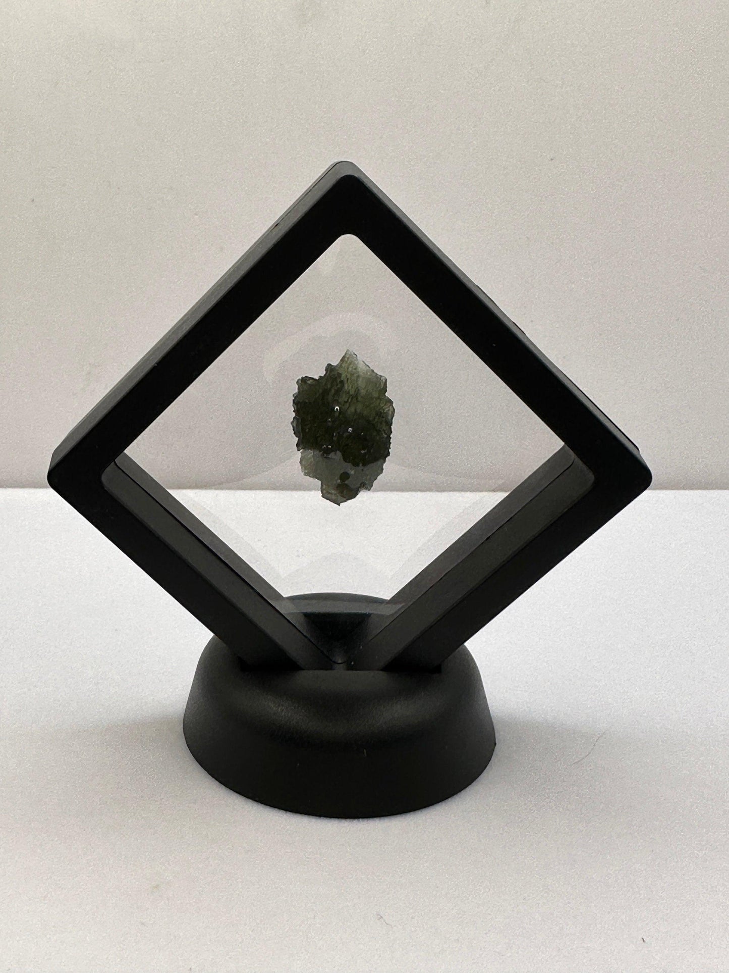 Moldavite Tektite Specimen, High Quality, Transformation, Manifestation, Reiki, Authentic Moldavite Specimen, 4.70 grams|23.5 carats