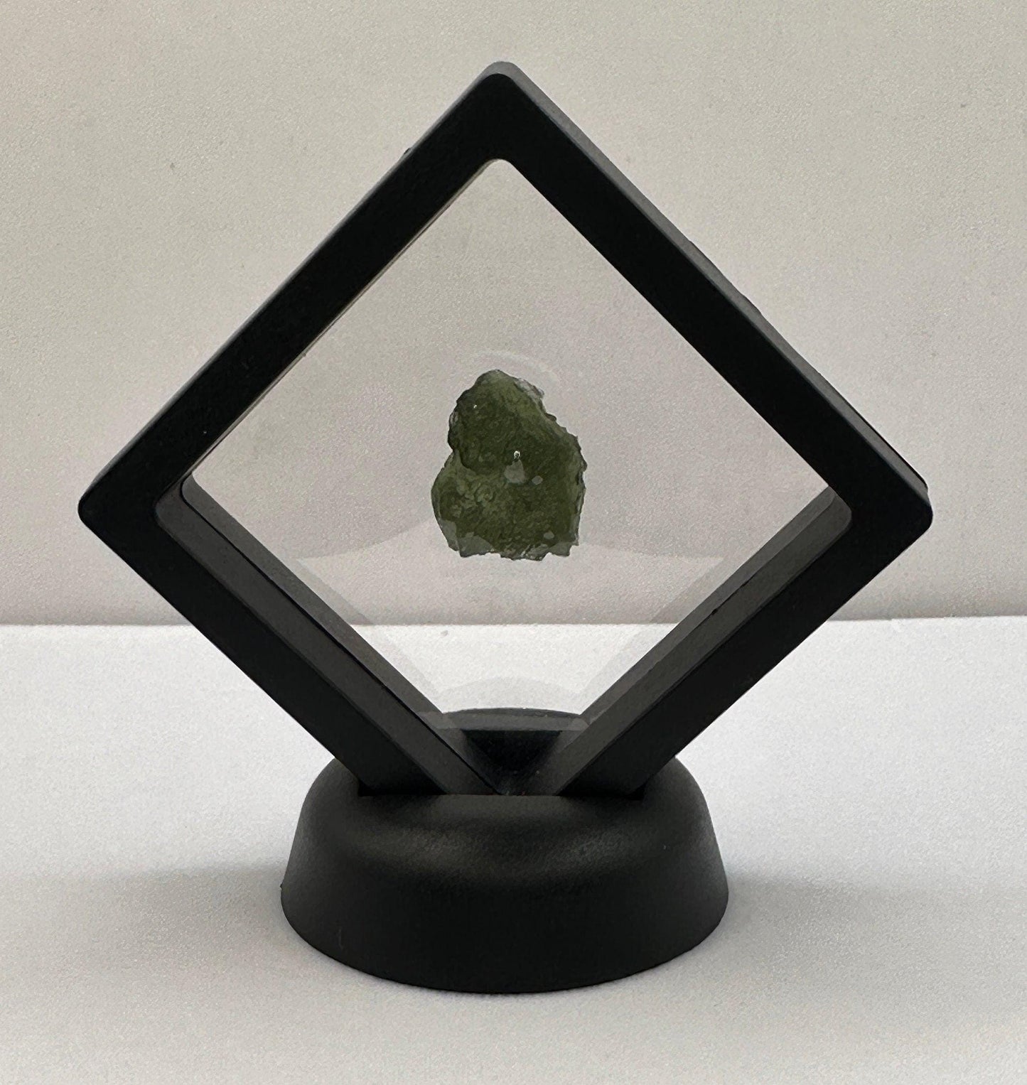 Moldavite Tektite Specimen, High Quality, Transformation, Manifestation, Reiki, Authentic Moldavite Specimen, 3.67 grams|18.35 carats