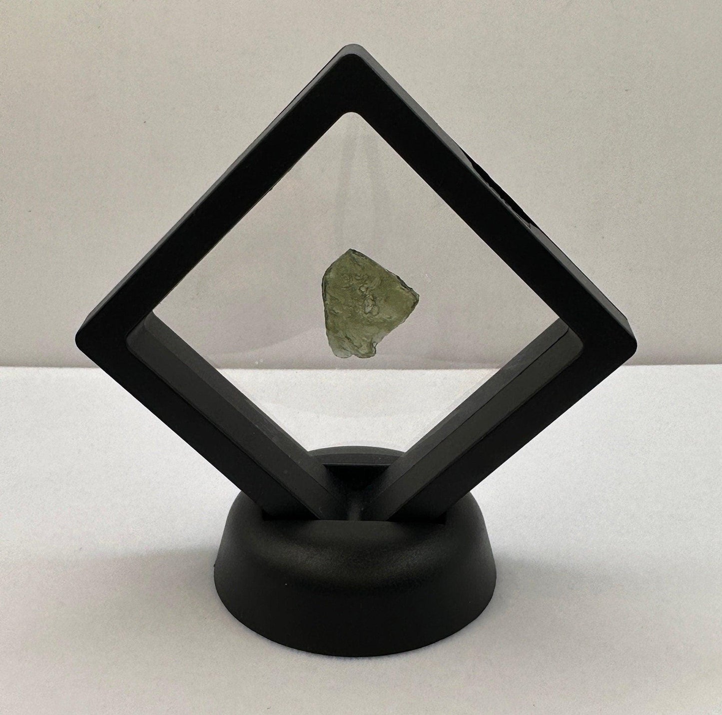 Moldavite Tektite Specimen, High Quality, Transformation, Manifestation, Reiki, Authentic Moldavite Specimen, 1.39 grams|6.95 carats