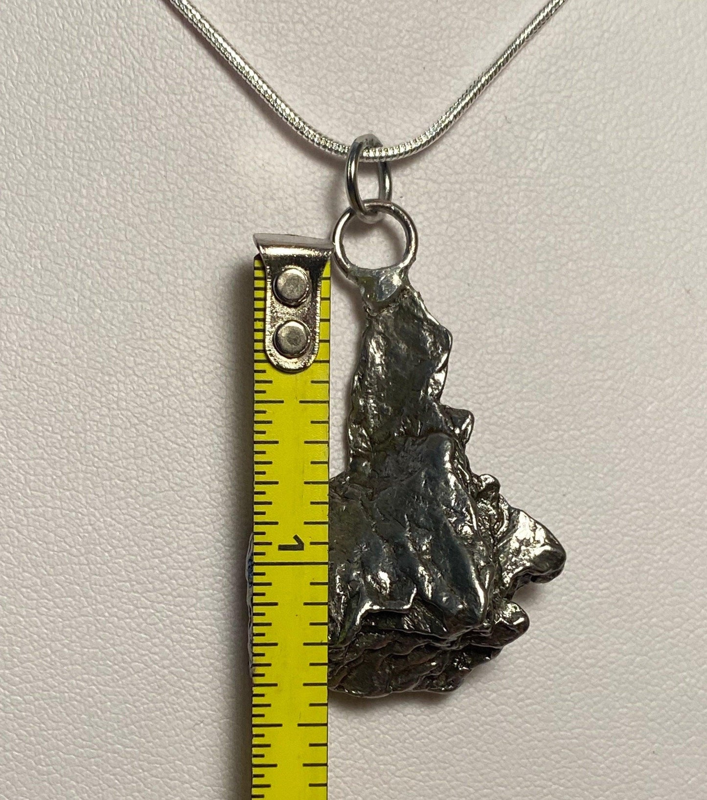 Meteorite Campo del Cielo Pendant 17.03 grams, Beautiful formation, a unique gift from the cosmos