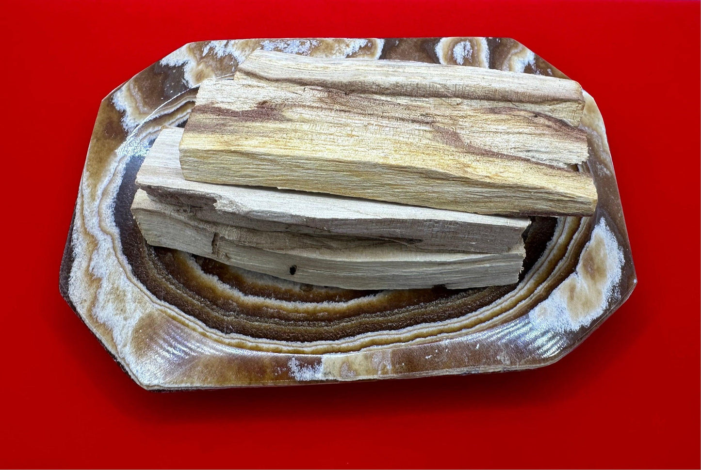 Aragonite Plate with Five Palo Santo Smudge Sticks, Aragonite, Palo Santo, Peruvian Palo Santo, Meditation, Energy Cleansing, 11.5 ounces