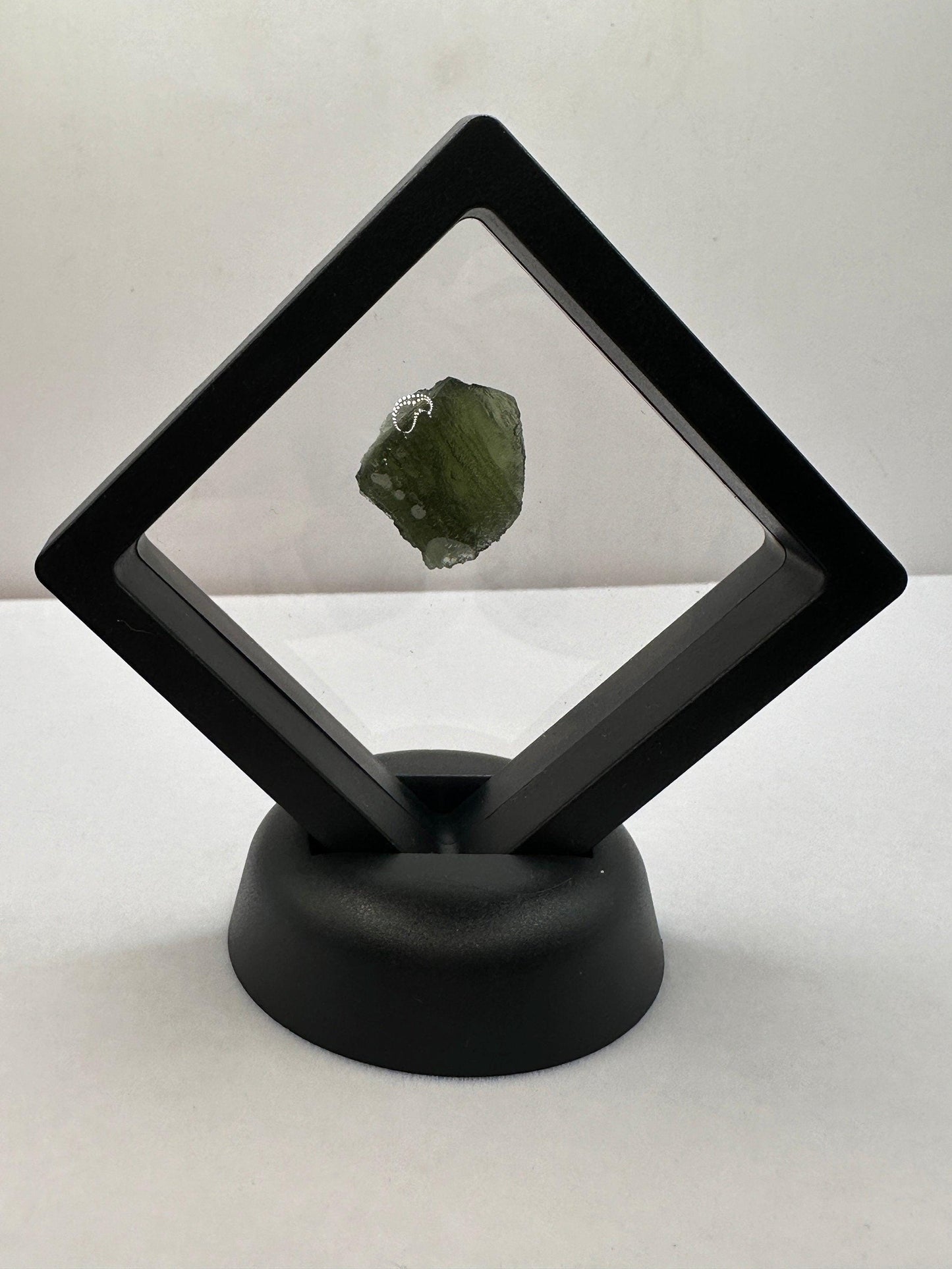 Moldavite Tektite Specimen, High Quality, Transformation, Manifestation, Reiki, Athentic, Moldavite Crystal, 4.27 grams|21.35 carats