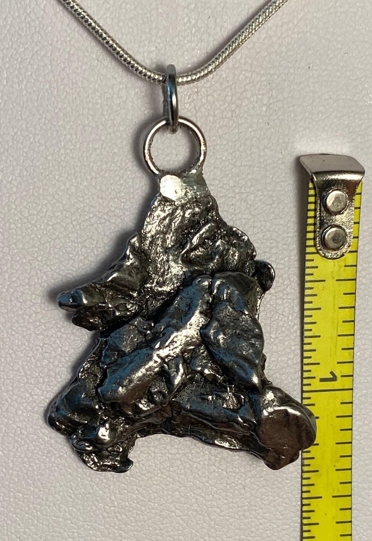 Meteorite Campo del Cielo Pendant 13.80 grams, a beautiful and unique shape, a gift from the cosmos