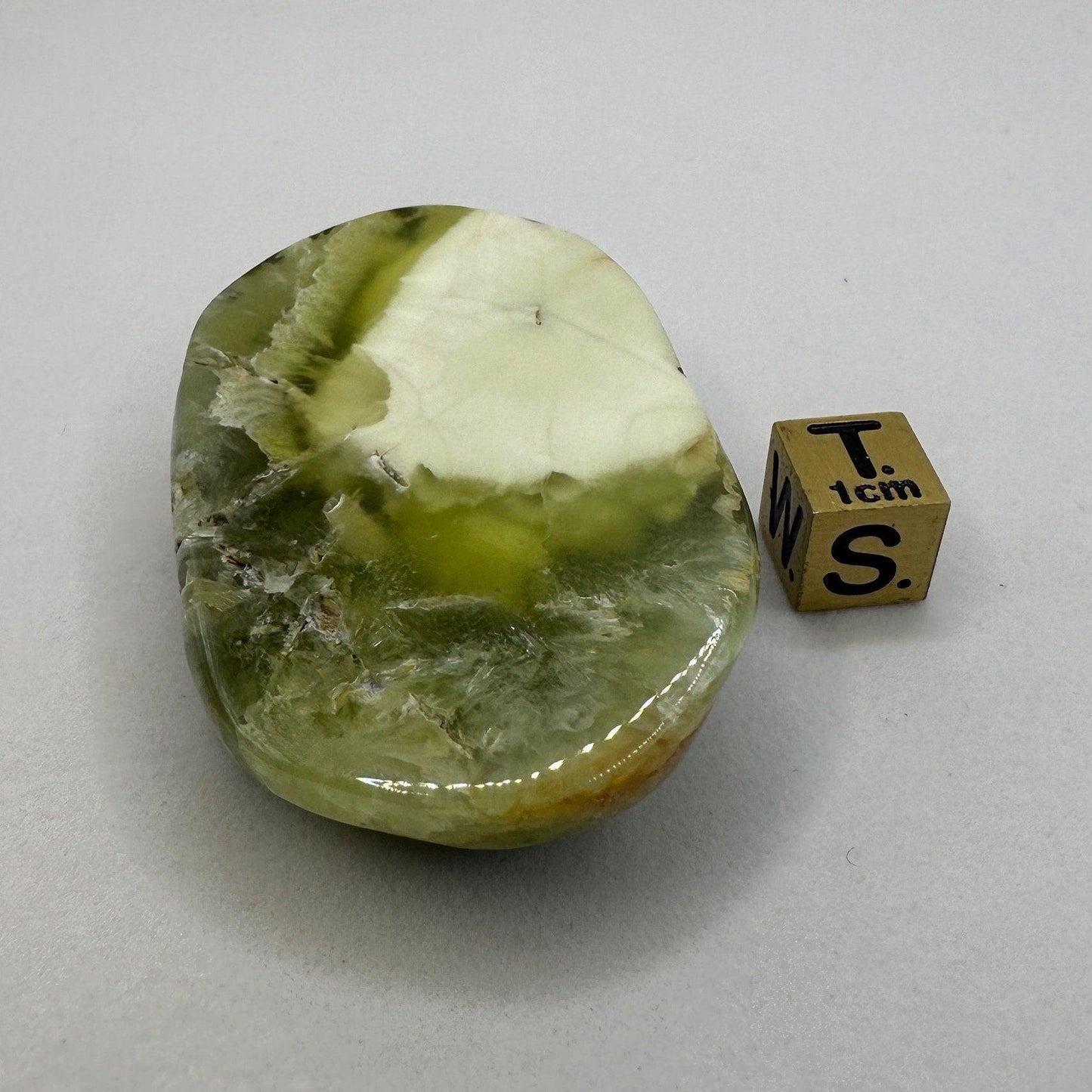 Prehnite Naturalite, Prehnite, Top Quality Prehnite, Australian Prehnite, Lucid Dreaming, Dreams, Reiki Energy, 60.70 grams|303.5 carats