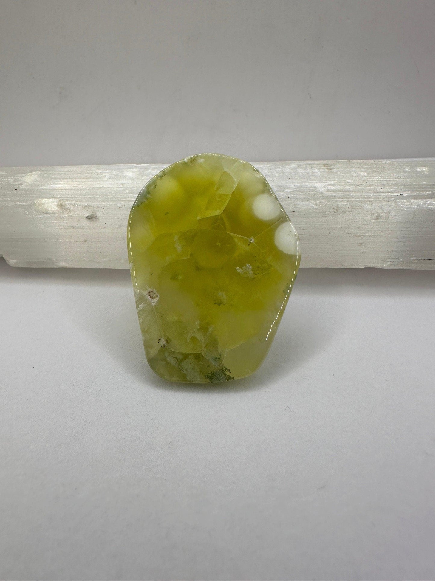 Prehnite Naturalite, Prehnite, Top Quality Prehnite, Australian Prehnite, Lucid Dreaming, Dreams, Reiki Energy, 44.80 grams|224 carats