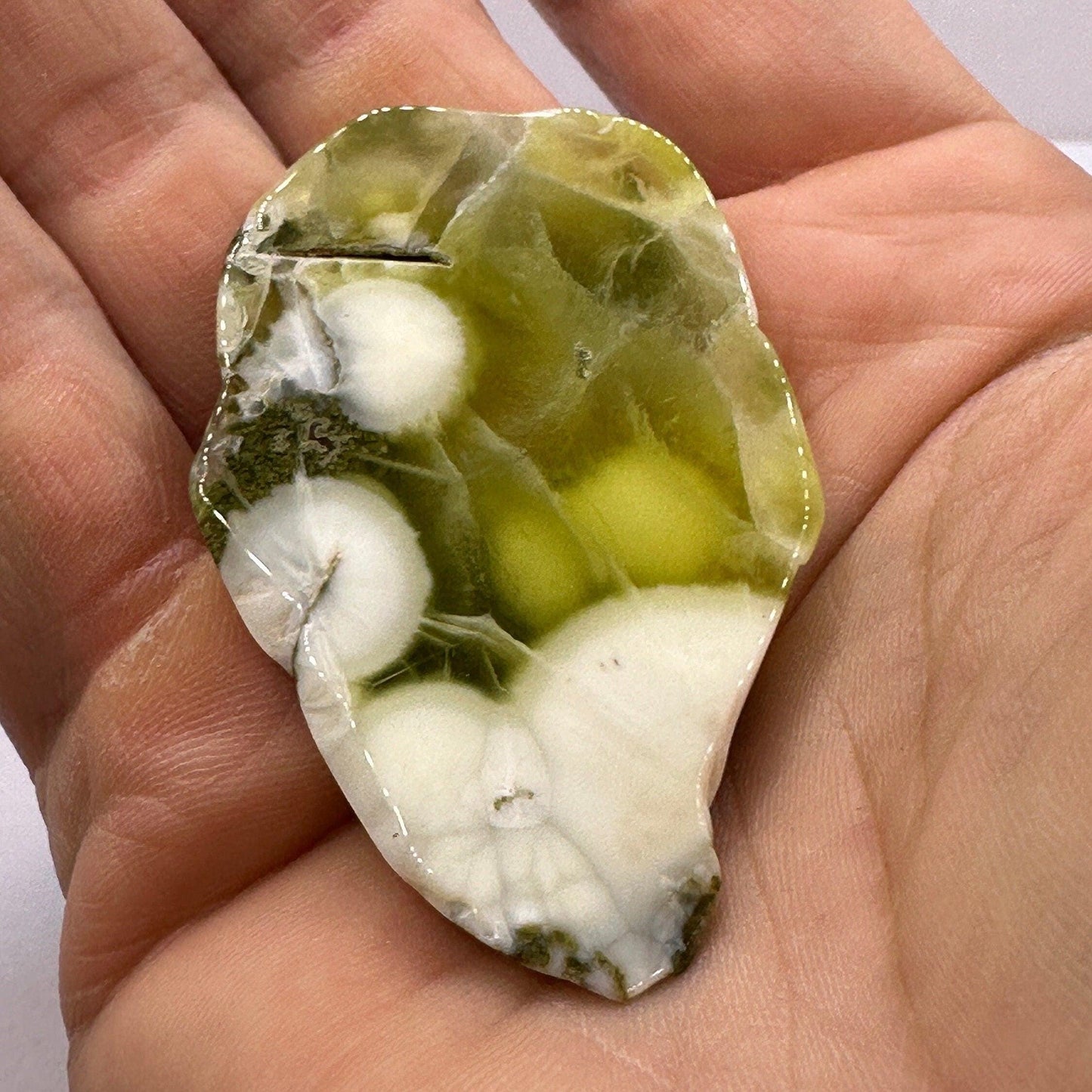 Prehnite Naturalite, Prehnite, Top Quality Prehnite, Australian Prehnite, Lucid Dreaming, Dreams, Reiki Energy, 25.31 grams|126.55 carats