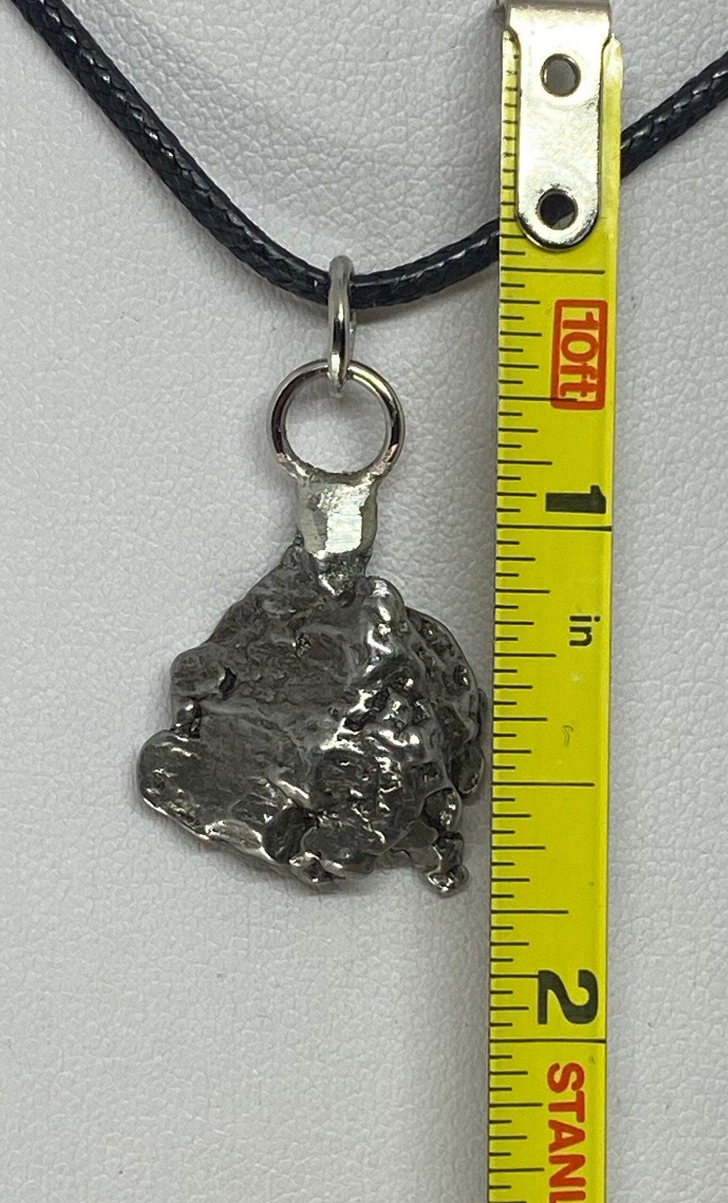 Meteorite Campo del Cielo Pendant 6.94 grams, Beautiful and unique meteorite formation, a gift from the cosmos