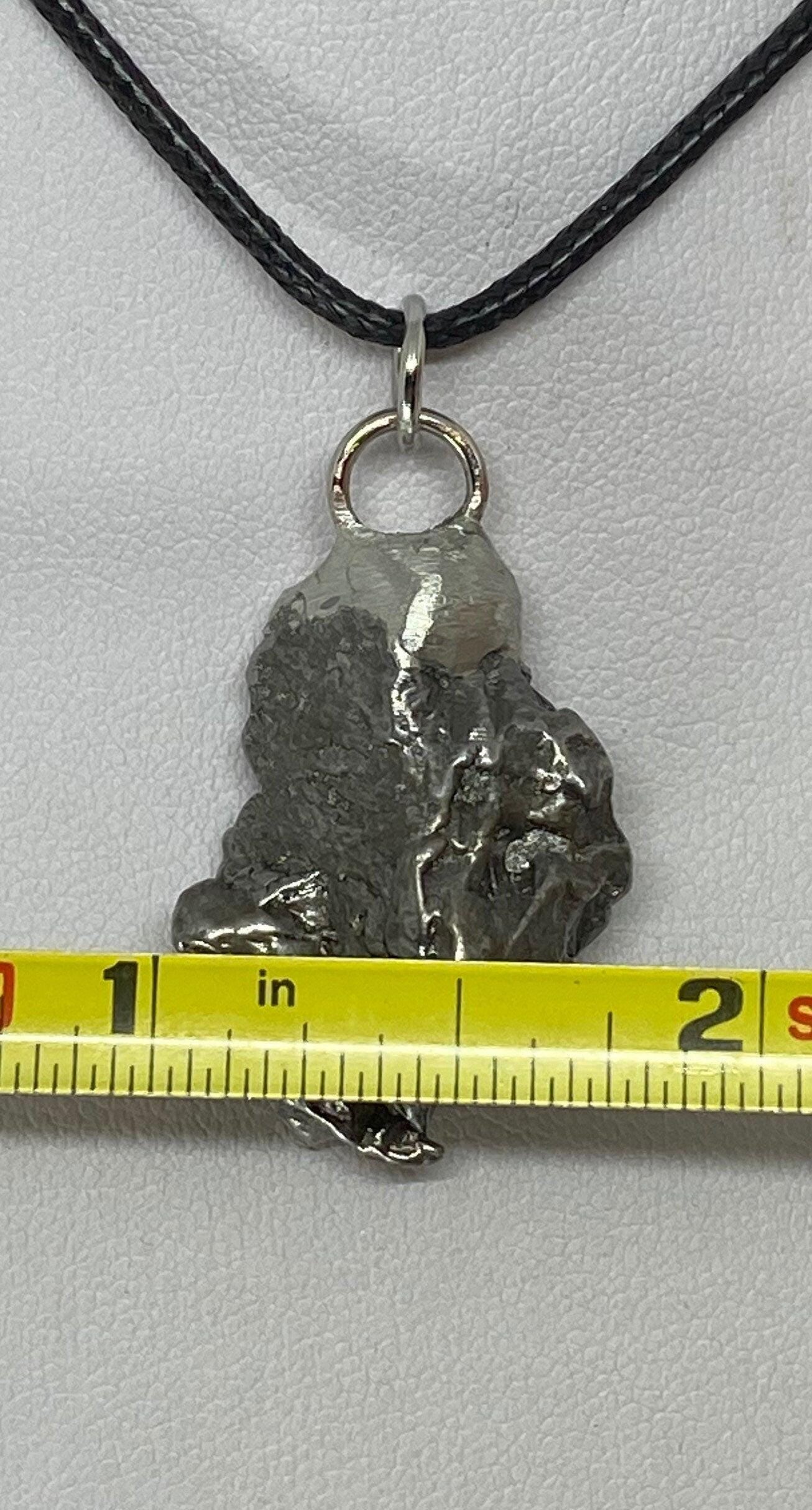 Beautiful Meteorite Campo del Cielo Pendant 16.72 grams, Beautiful and unique meteorite formation, a gift from the cosmos