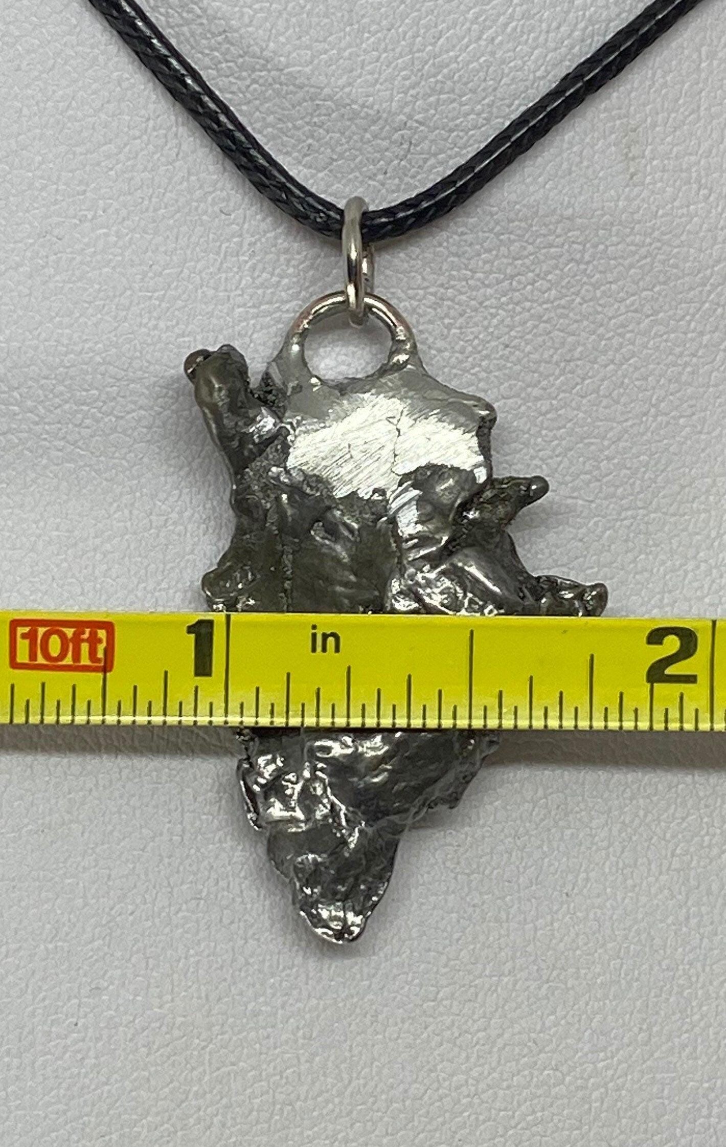 Beautiful Meteorite Campo del Cielo Pendant 14.58 grams, Beautiful and unique meteorite formation, a gift from the cosmos