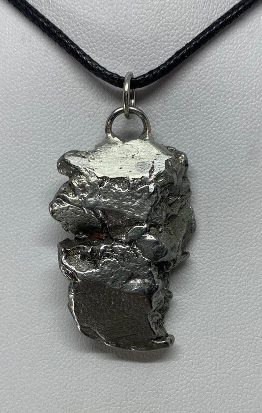 Meteorite Campo del Cielo Pendant 26.40 grams, Beautiful and unique meteorite formation, a gift from the cosmos