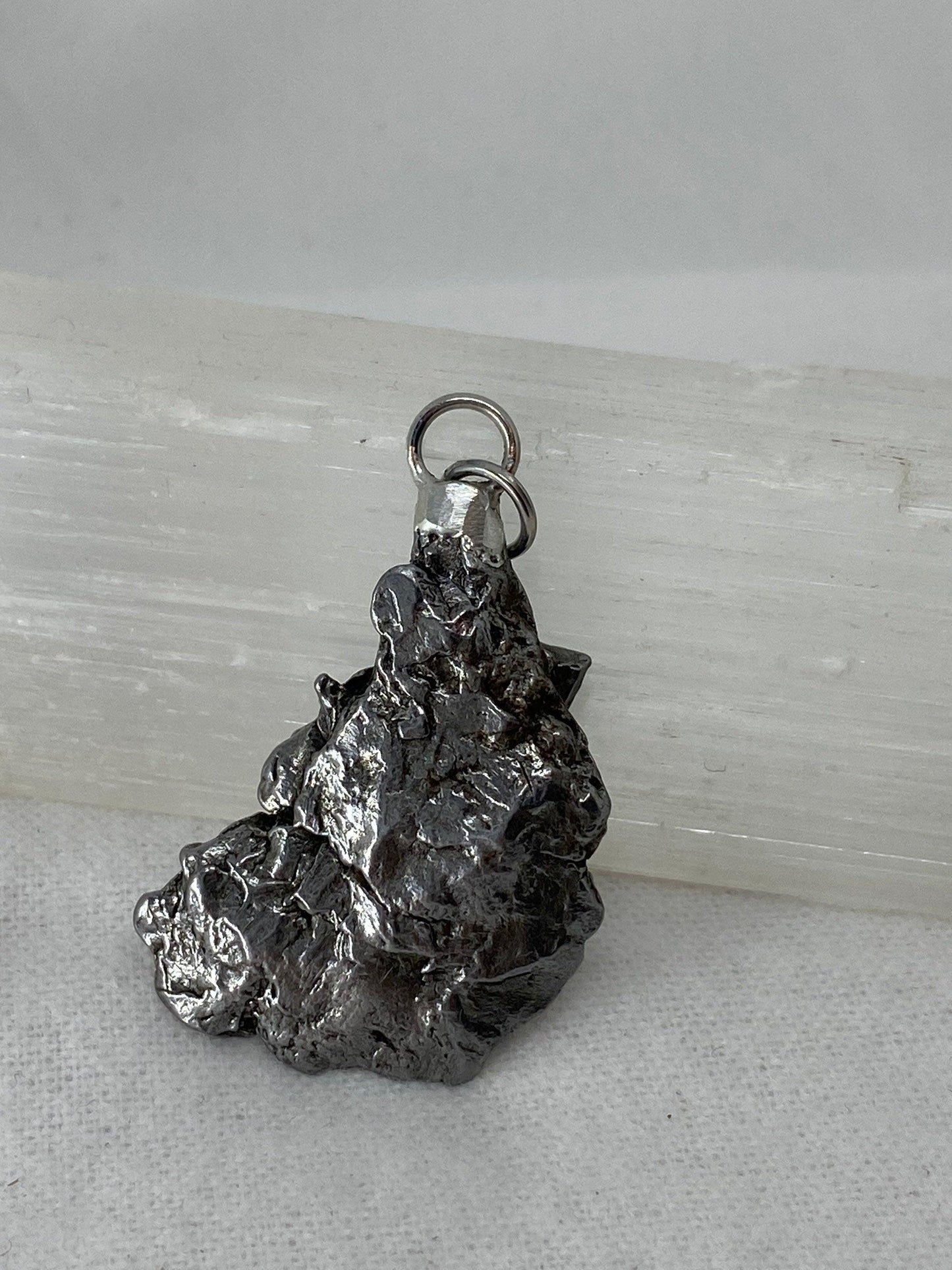 Meteorite Campo del Cielo Pendant 17.00 grams, Beautiful and unique meteorite formation, a gift from the cosmos