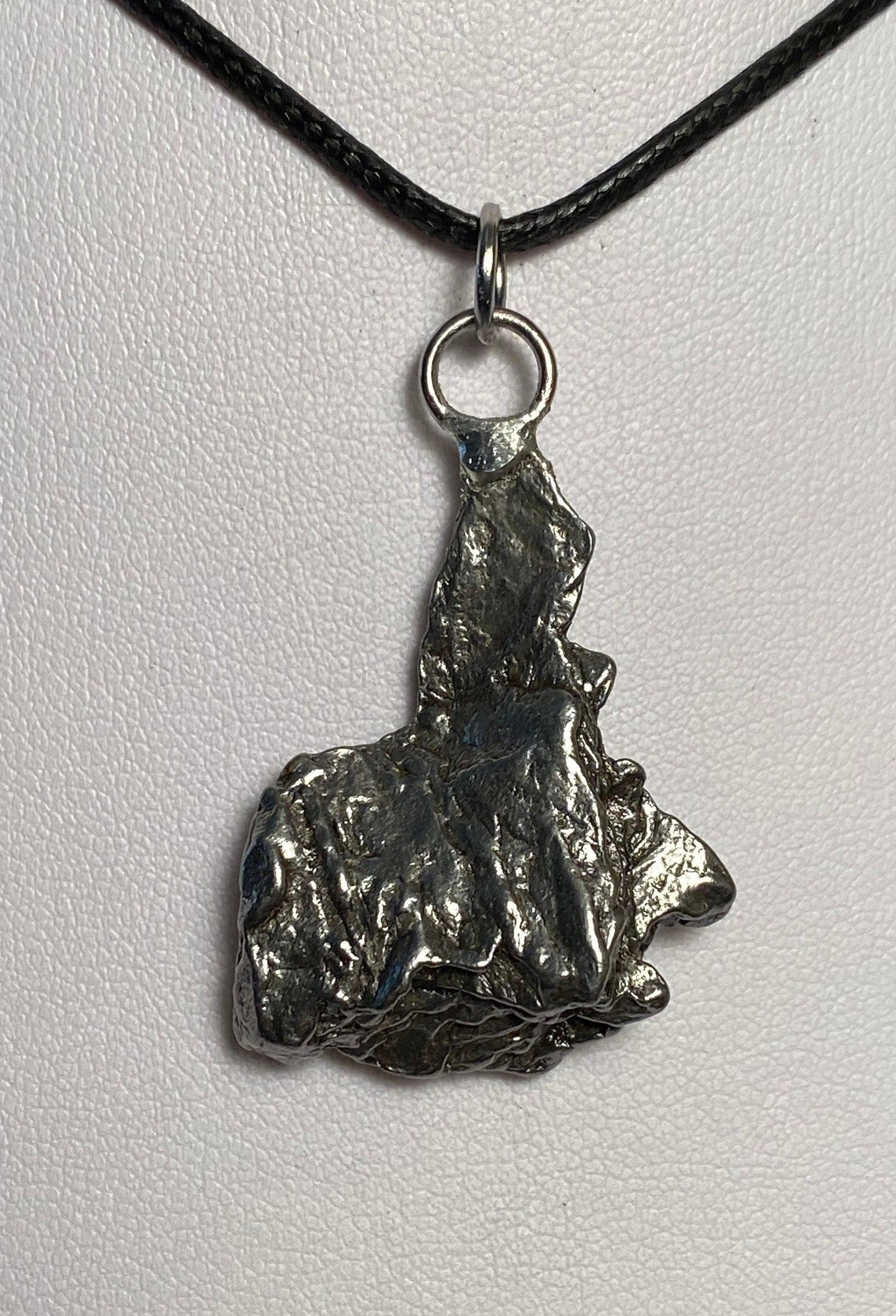 Meteorite Campo del Cielo Pendant 17.03 grams, Beautiful formation, a unique gift from the cosmos