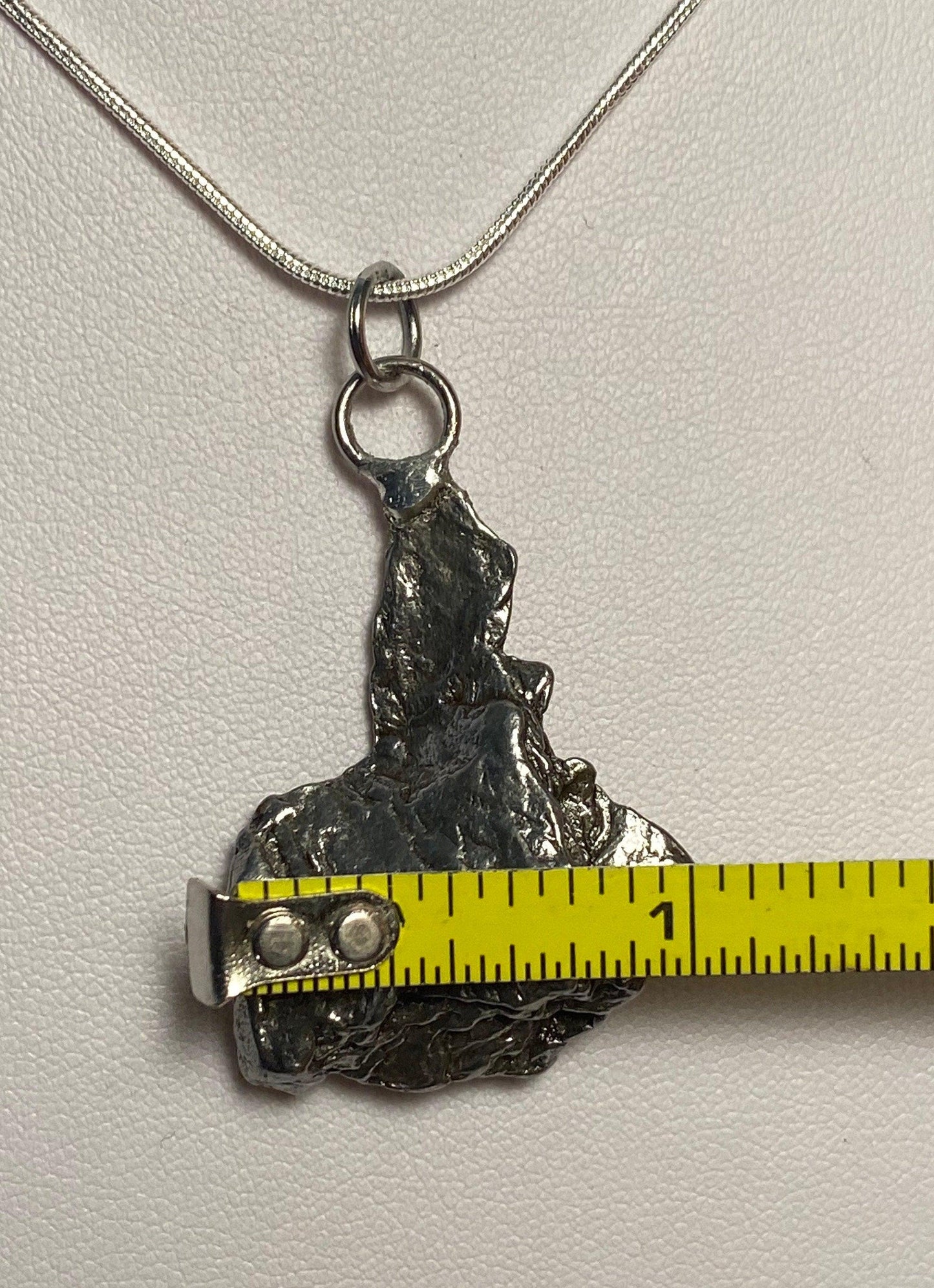 Meteorite Campo del Cielo Pendant 17.03 grams, Beautiful formation, a unique gift from the cosmos