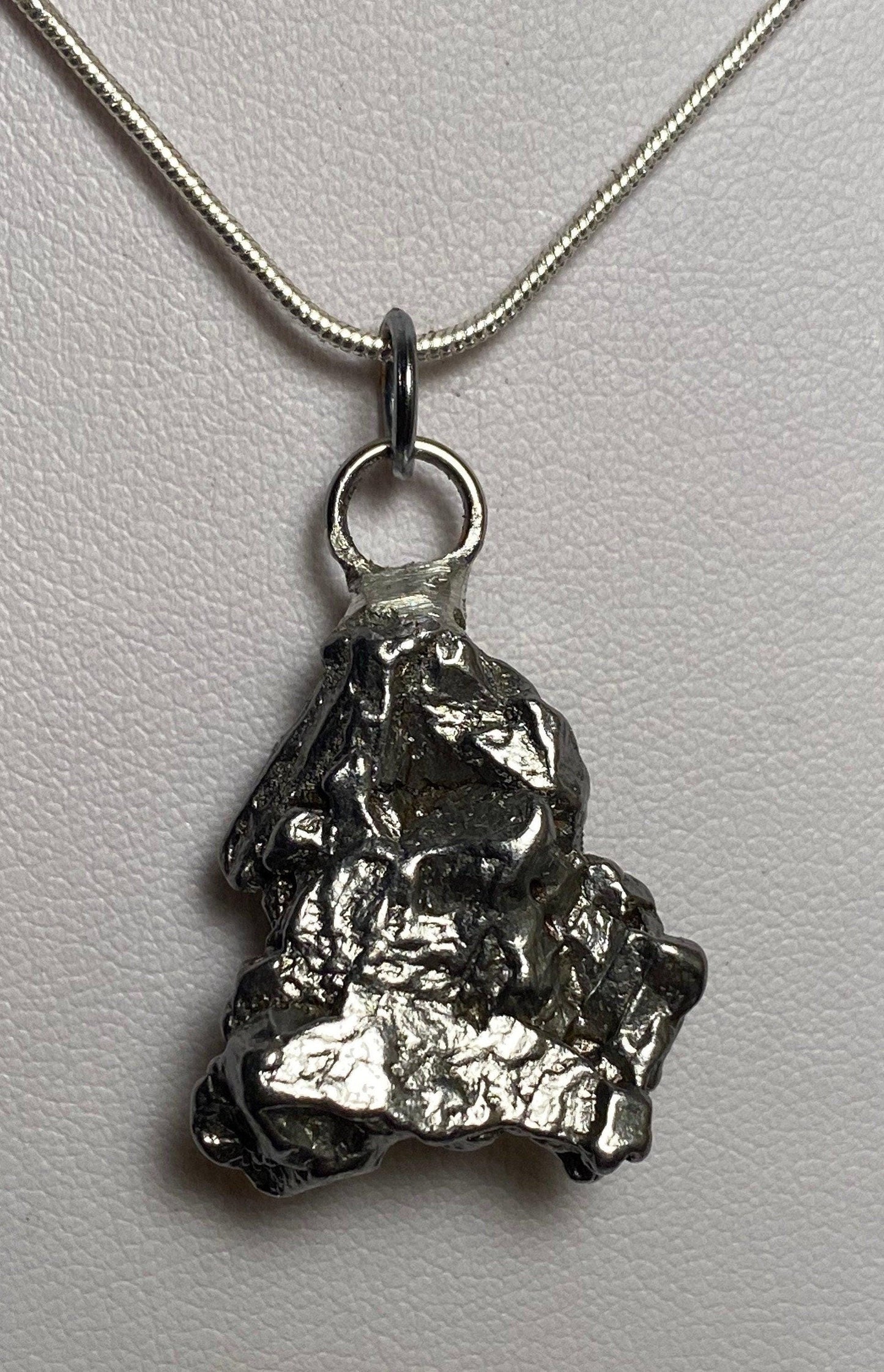 Meteorite Campo del Cielo Pendant, Astronomy Gift, Authentic Meteorite Pendant, Meteorite Jewelry, Space Gift, Space, COA,  17.78 Grams