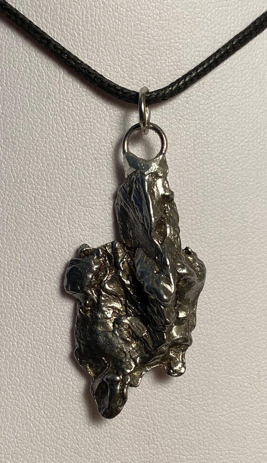 Meteorite Campo del Cielo Nugget Pendant 14.71 grams, a beautiful and unique shape, beautiful shiny smooth back,a gift from the cosmos