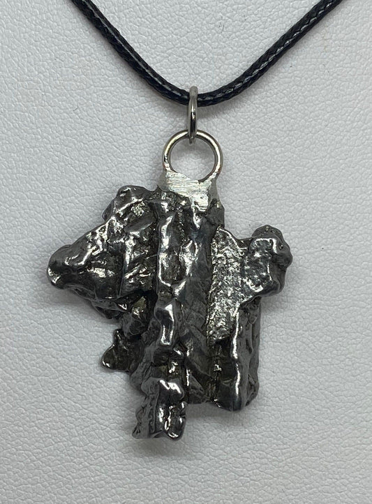 Meteorite Campo del Cielo Pendant 18.67 grams, Beautiful and unique meteorite formation, a gift from the cosmos