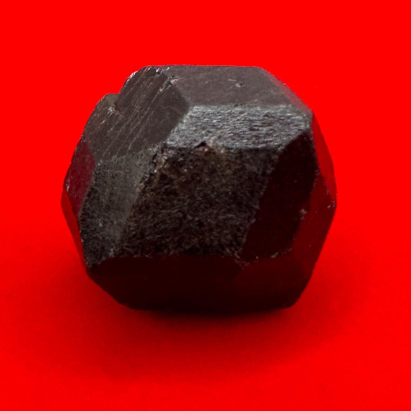 Almandine Garnet, Garnet, Morocco, Natural Garnet, Authentic, Manifestation, Protection, Rock Collection, Dodecahedron, 28.03 grams